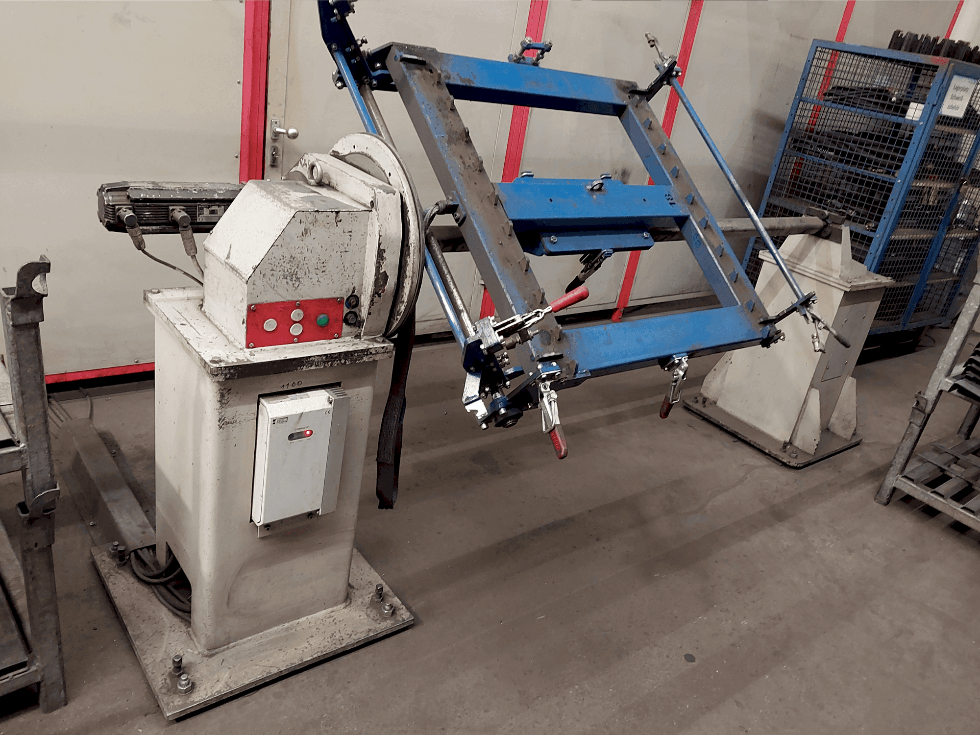 Prikaz stroja IGM Welding Robot System sprijeda