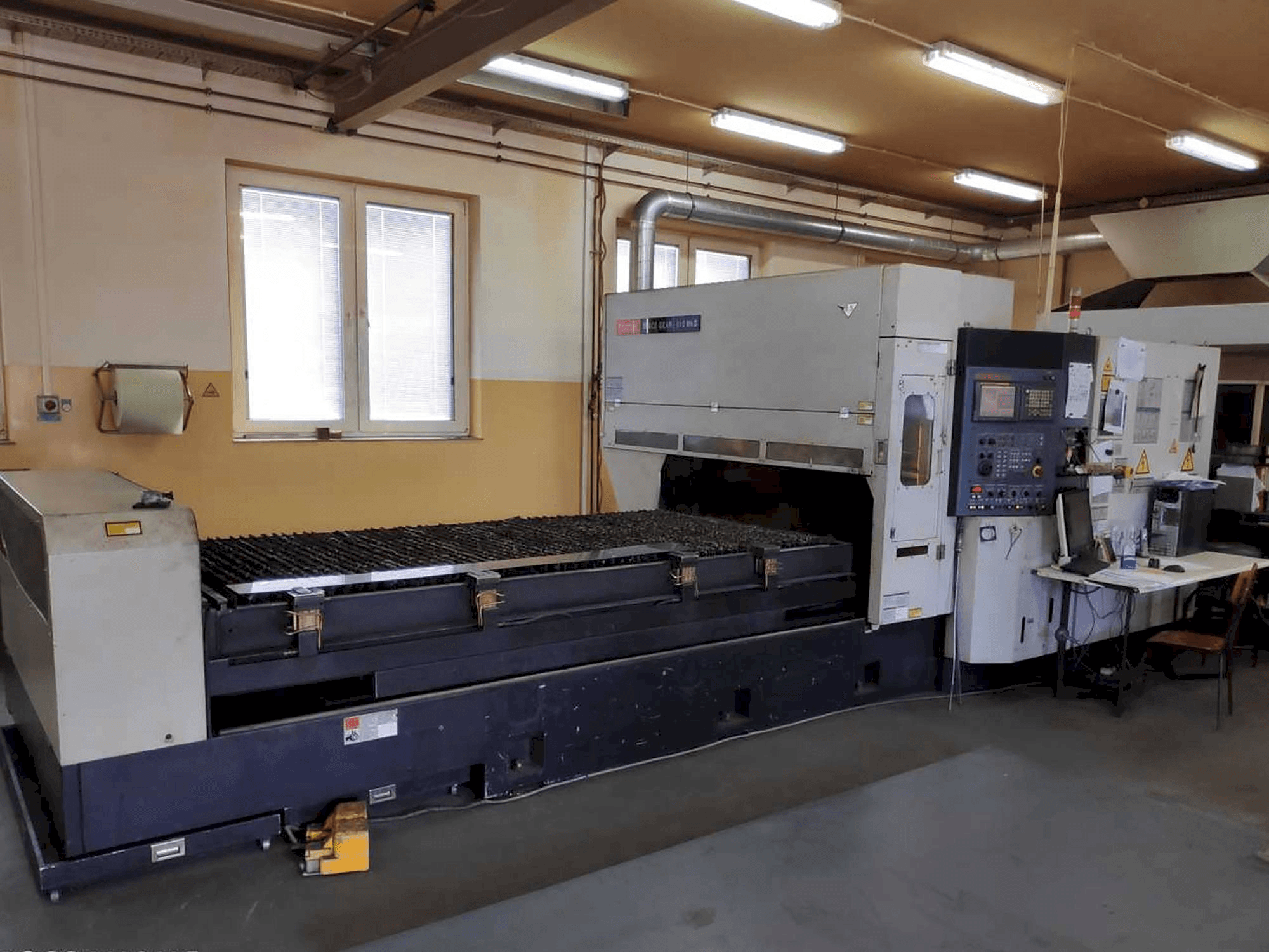 Prikaz stroja Mazak Space Gear 510 Mk II sprijeda