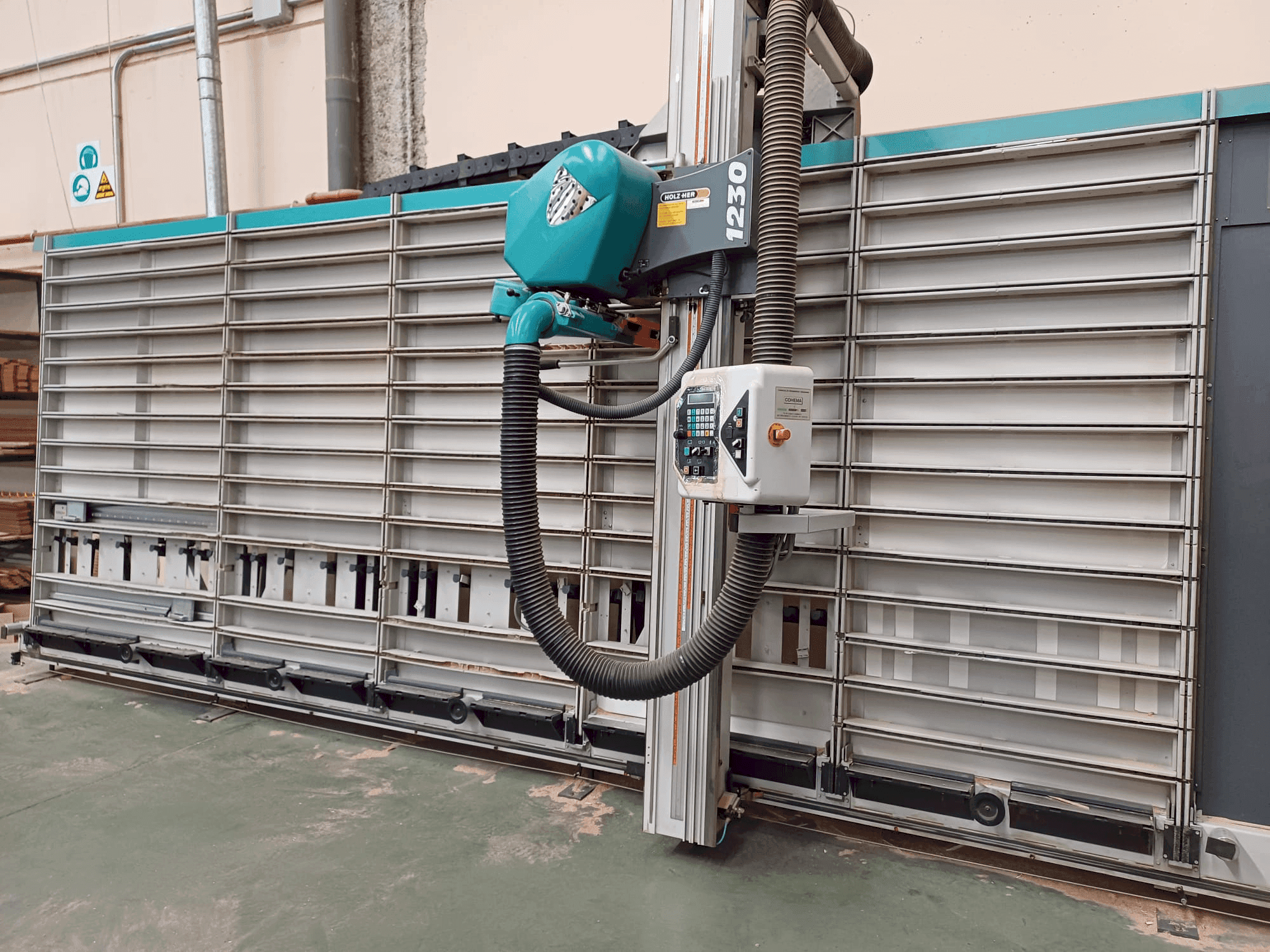 Prikaz stroja HOLZHER PK 1230 sprijeda