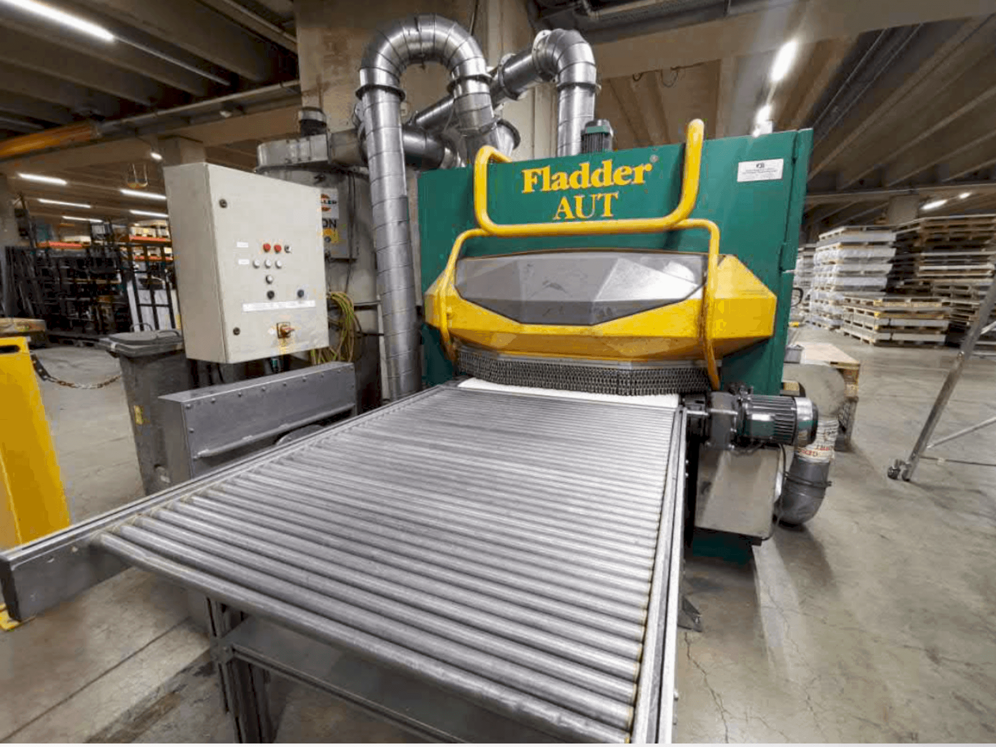 Prikaz stroja Fladder AUT-1000 VAC sprijeda