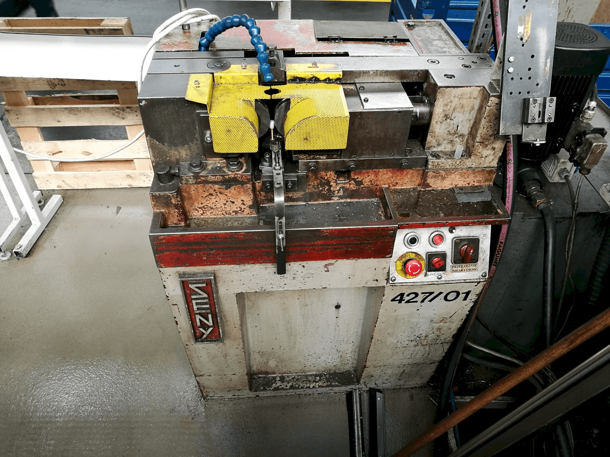 Prikaz stroja SENY D30E sprijeda