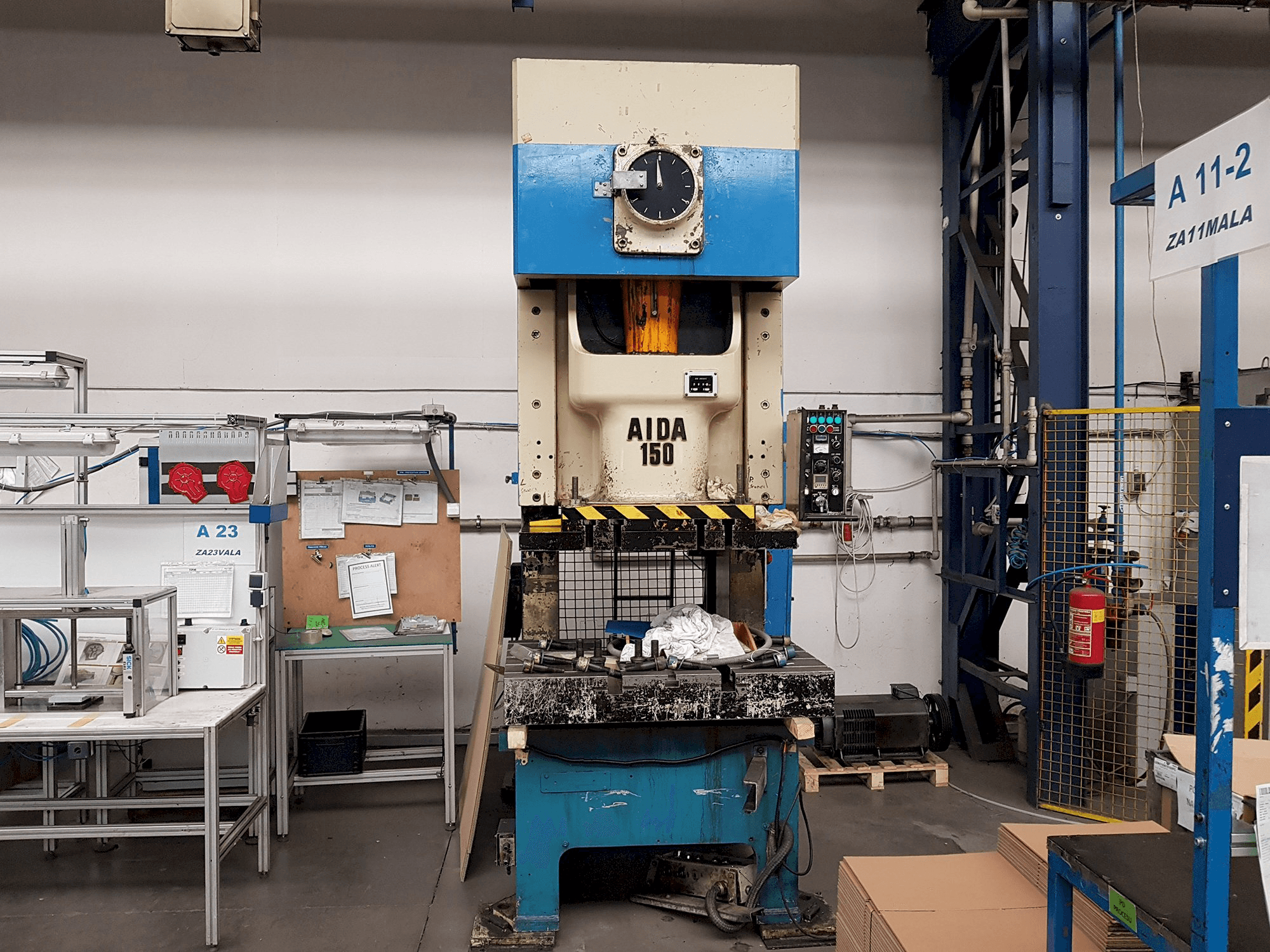 Prikaz stroja AIDA NC1-150 sprijeda