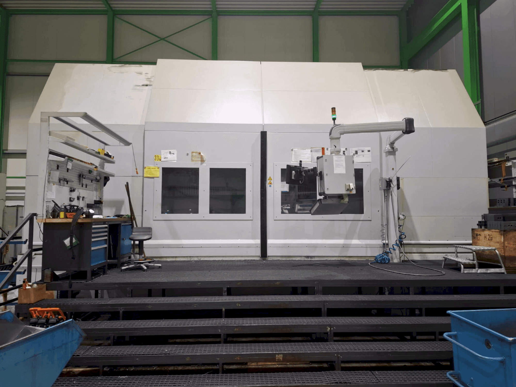 Prikaz stroja Pittler PV4000 sprijeda
