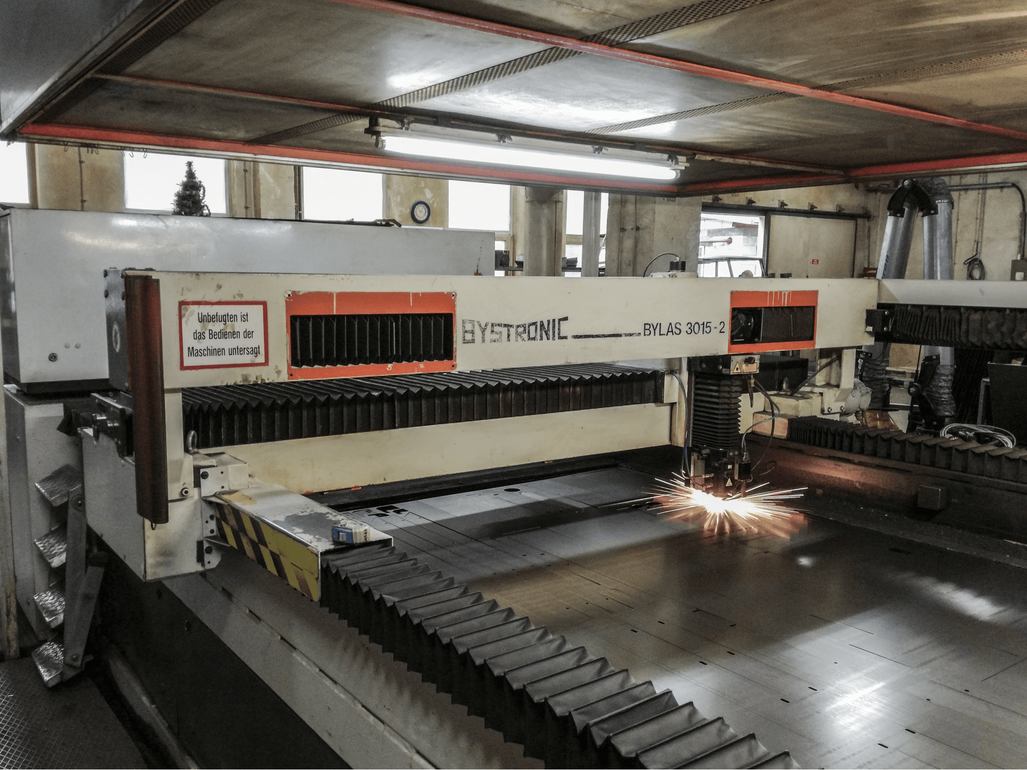Prikaz 1 stroja Bystronic Bylas 3015-2 slijeva
