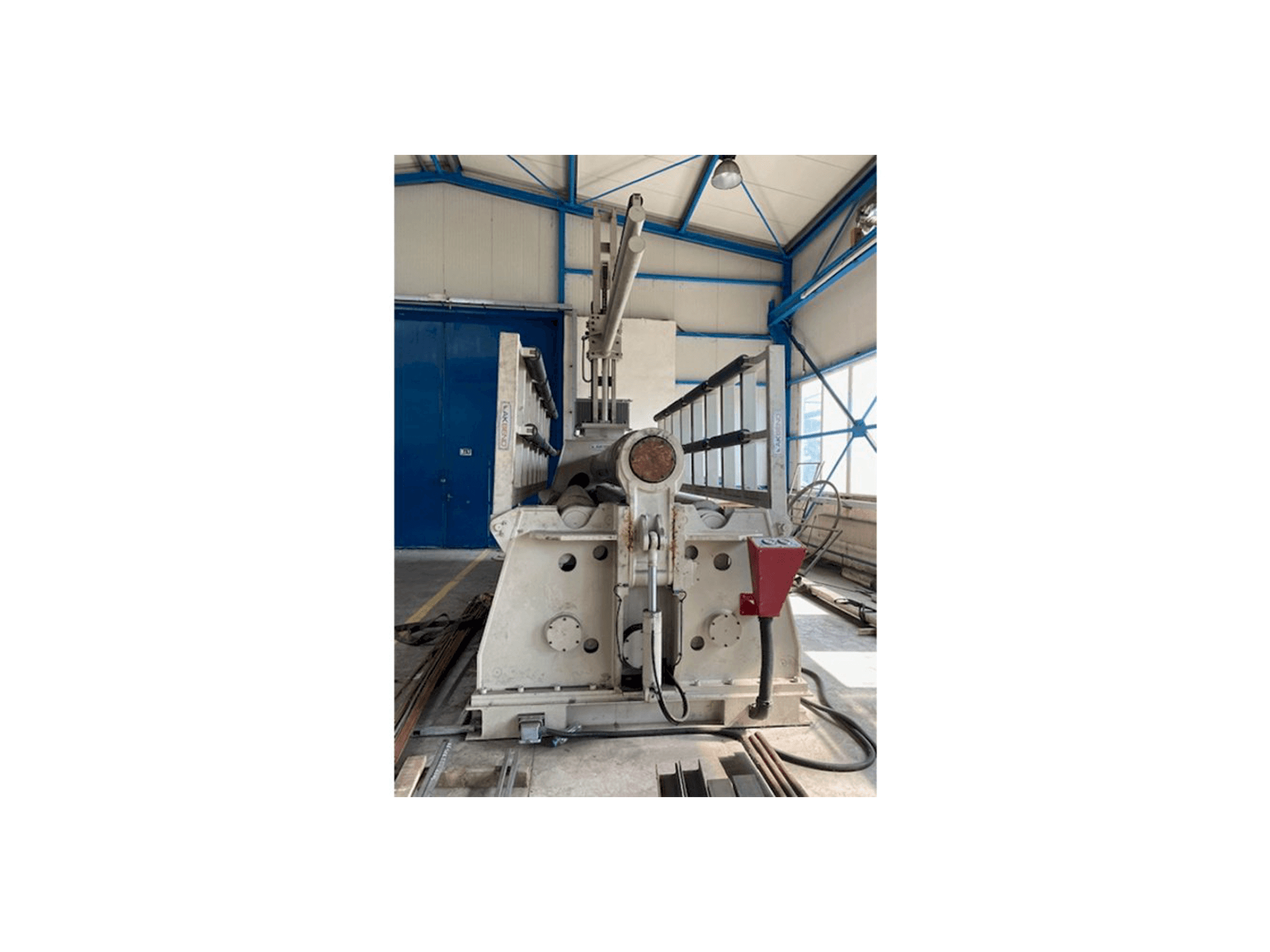 Prikaz stroja Akyapak AHS 4100/25 sprijeda