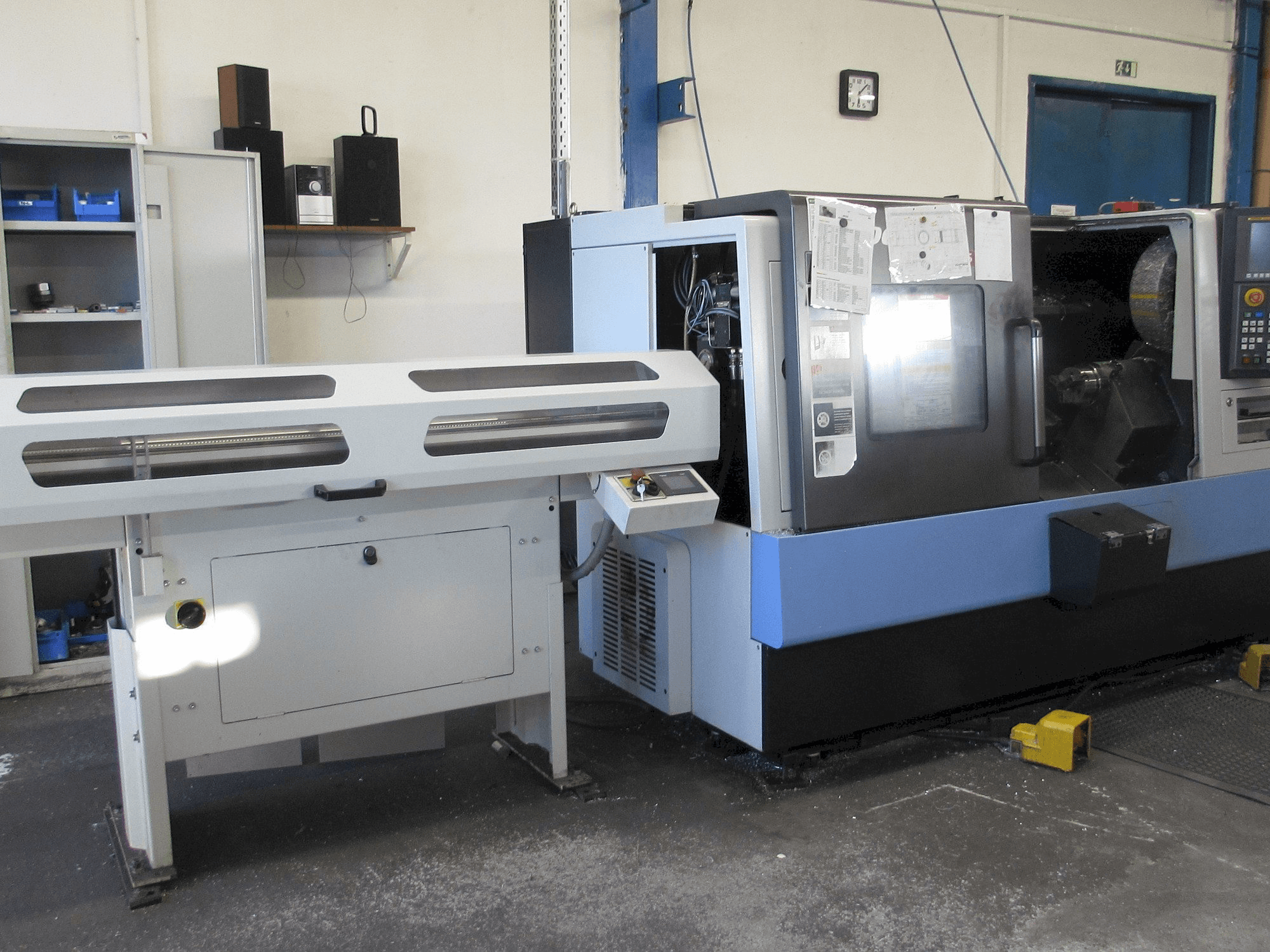 Prikaz stroja Doosan Lynx 220 LMS sprijeda