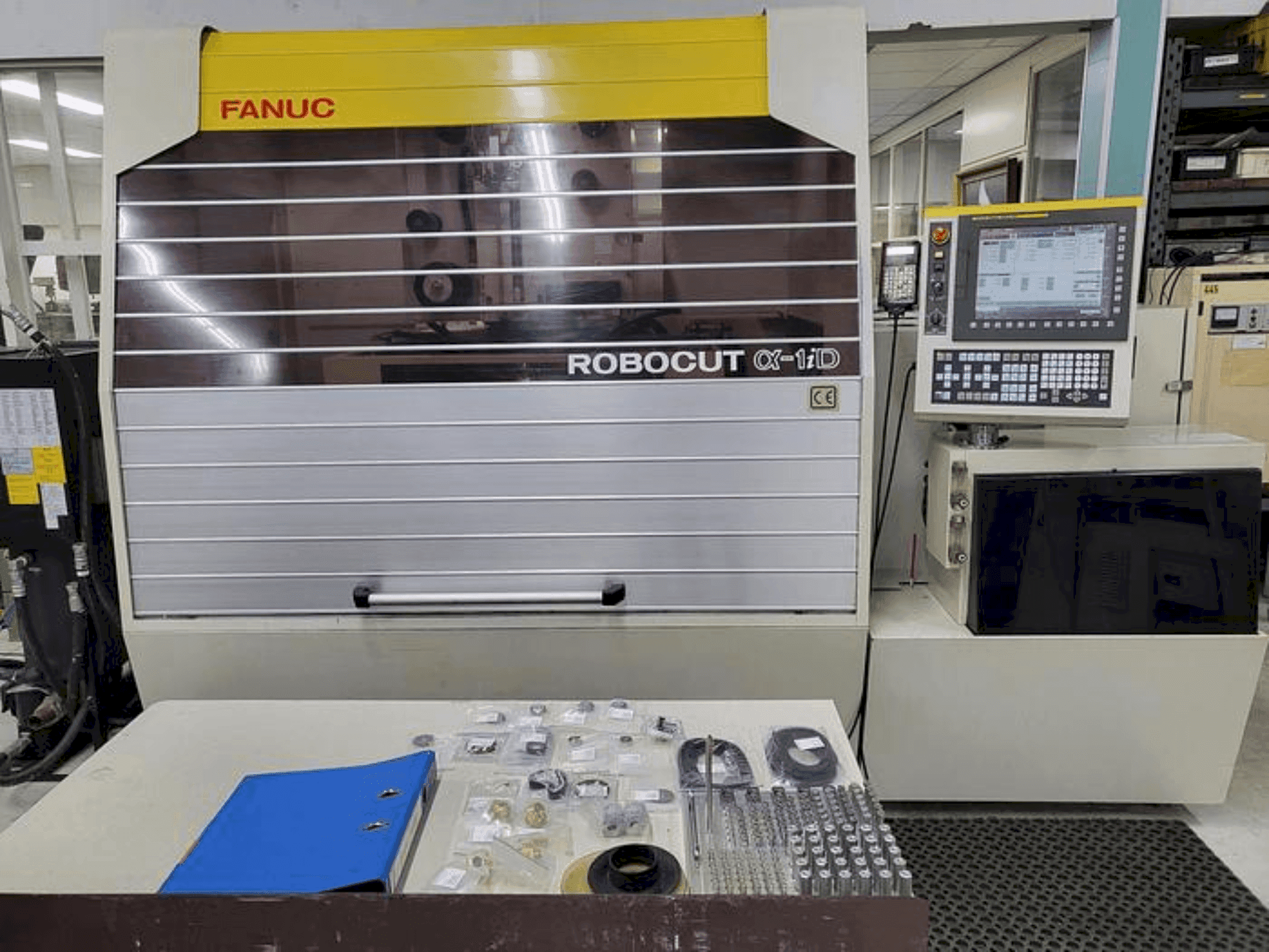 Prikaz stroja FANUC Alpha 1ID sprijeda