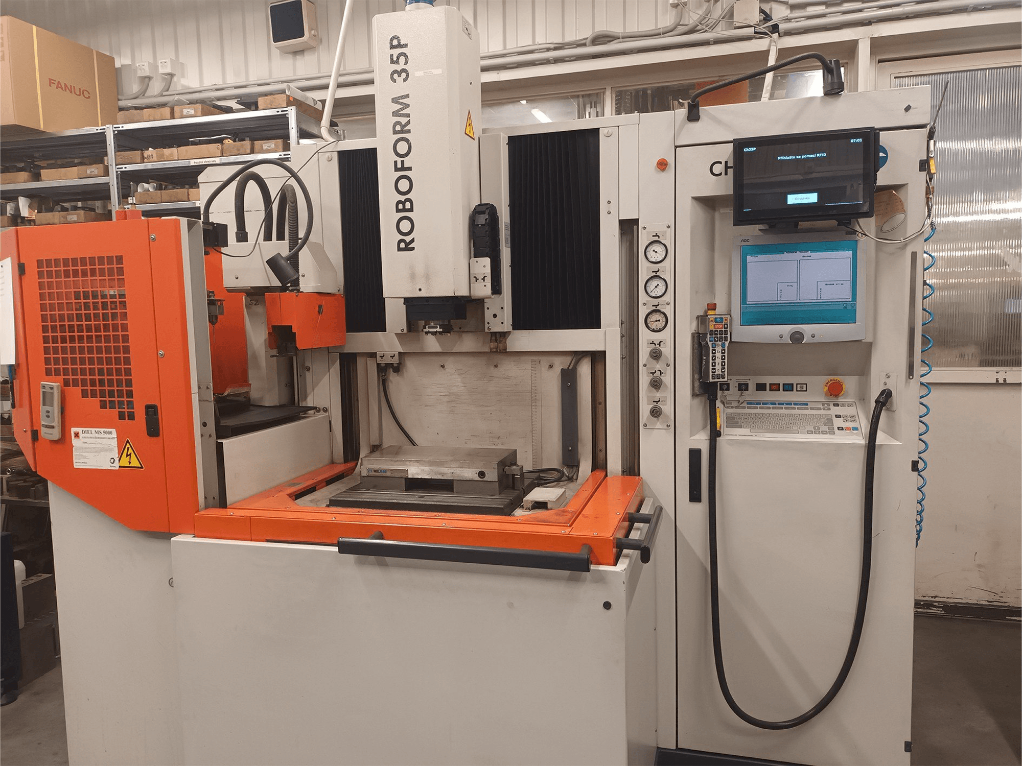 Prikaz stroja CHARMILLES ROBOFORM 35P sprijeda