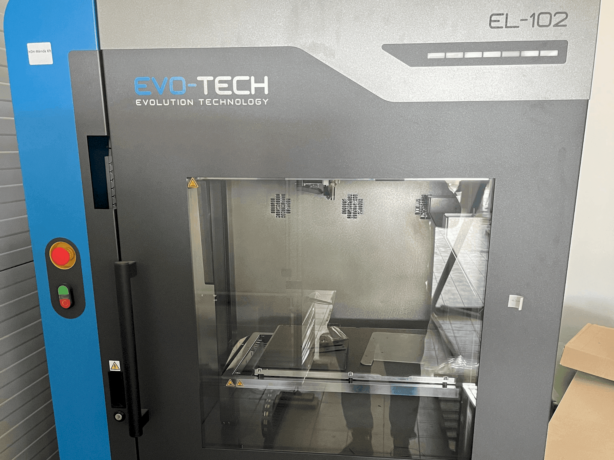 Prikaz stroja EVO-tech EL-102 V2 sprijeda