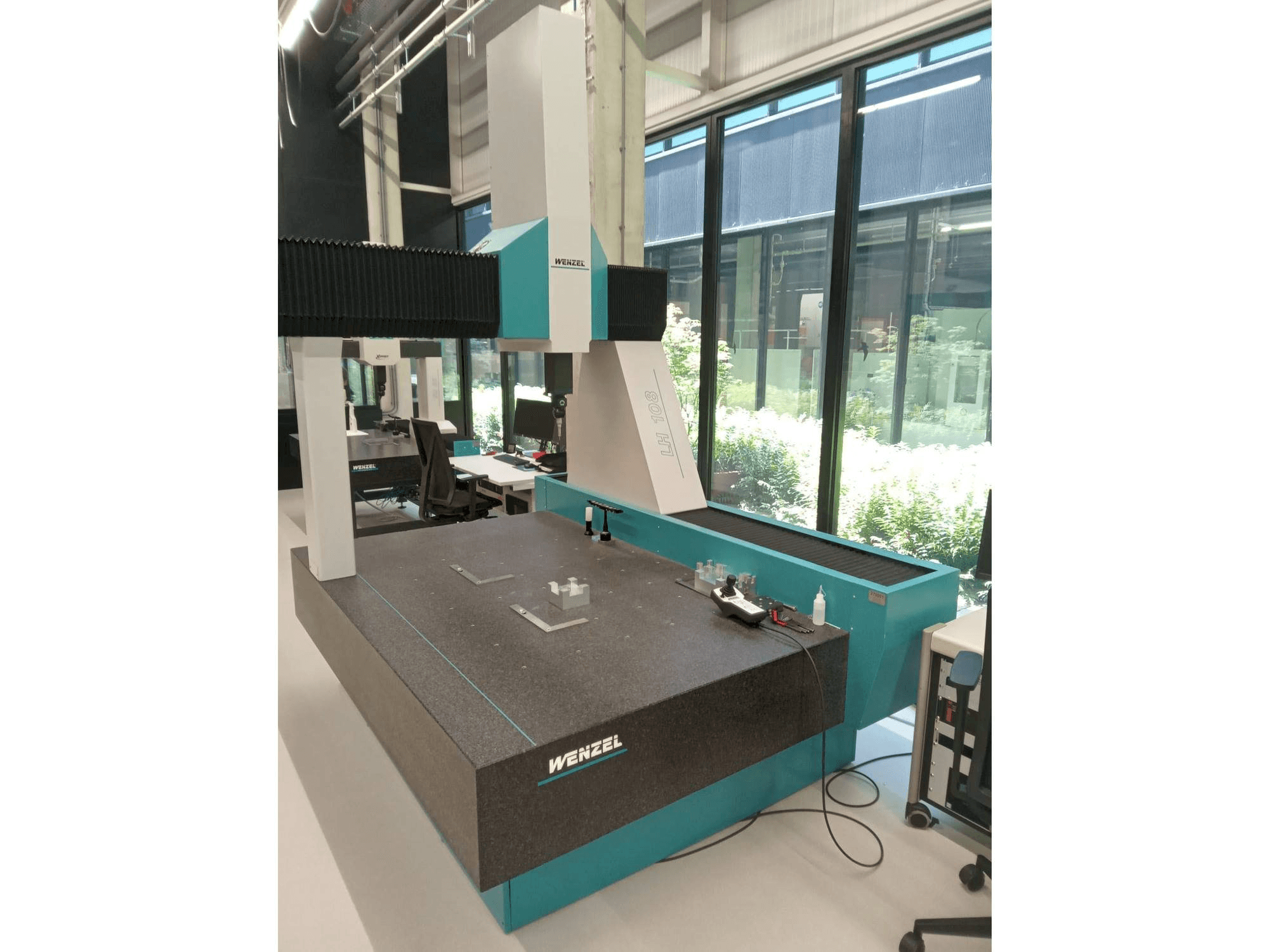 Prikaz stroja Wenzel LH-108 sprijeda