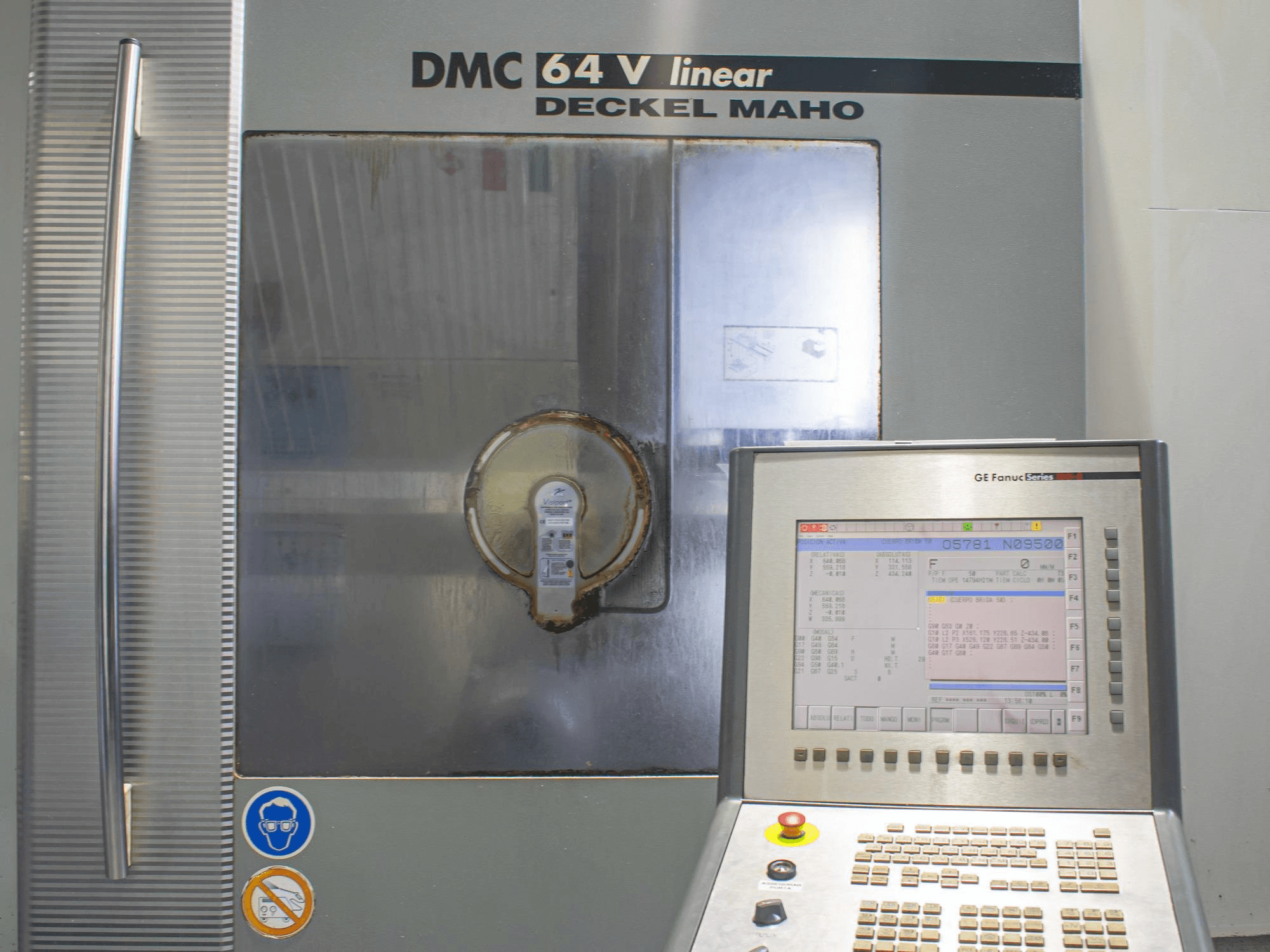 Prikaz stroja DECKEL MAHO DMC 64 V linear sprijeda