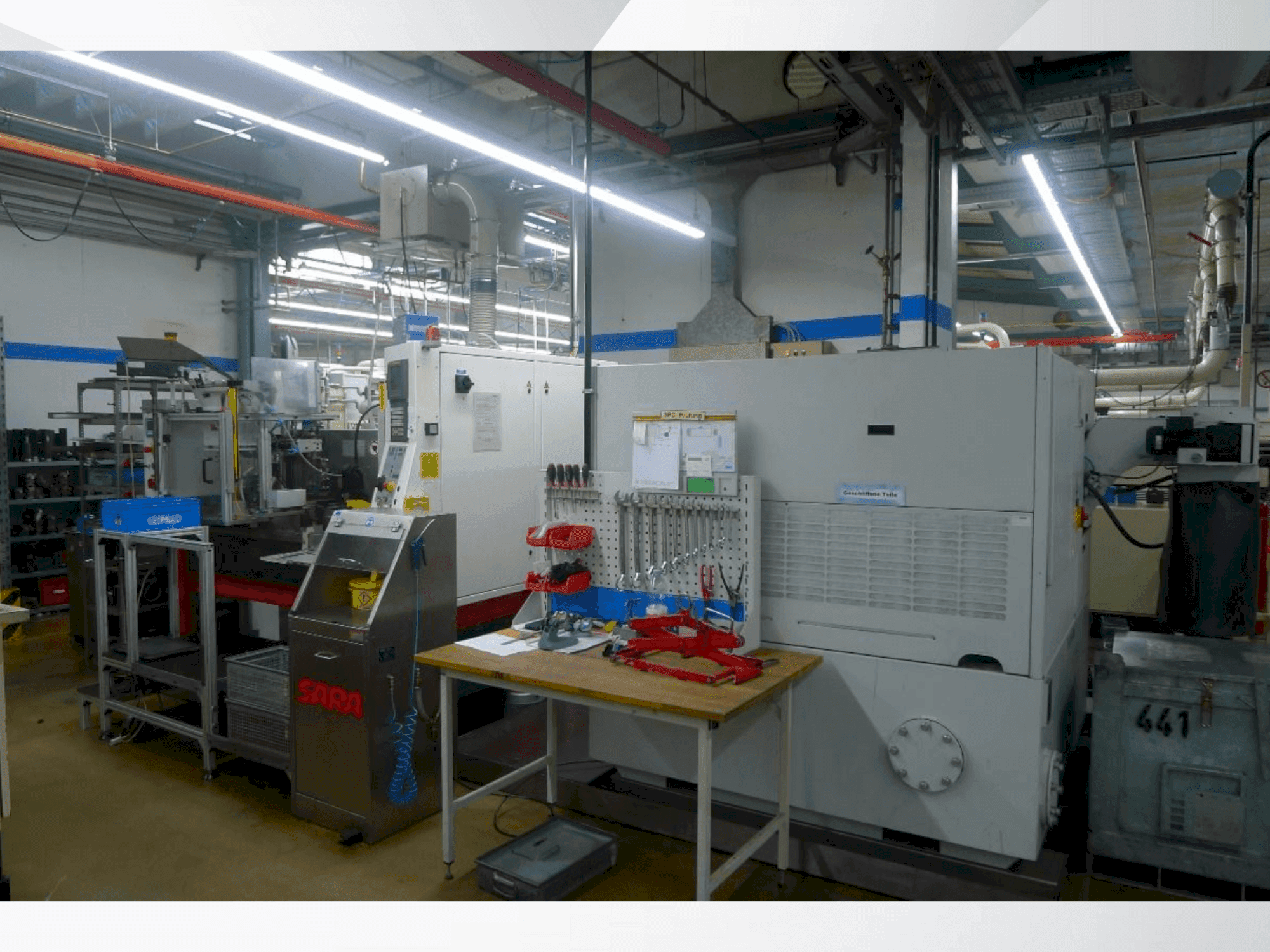 Prikaz bočne strane stroja TSCHUDIN ecoLine 400