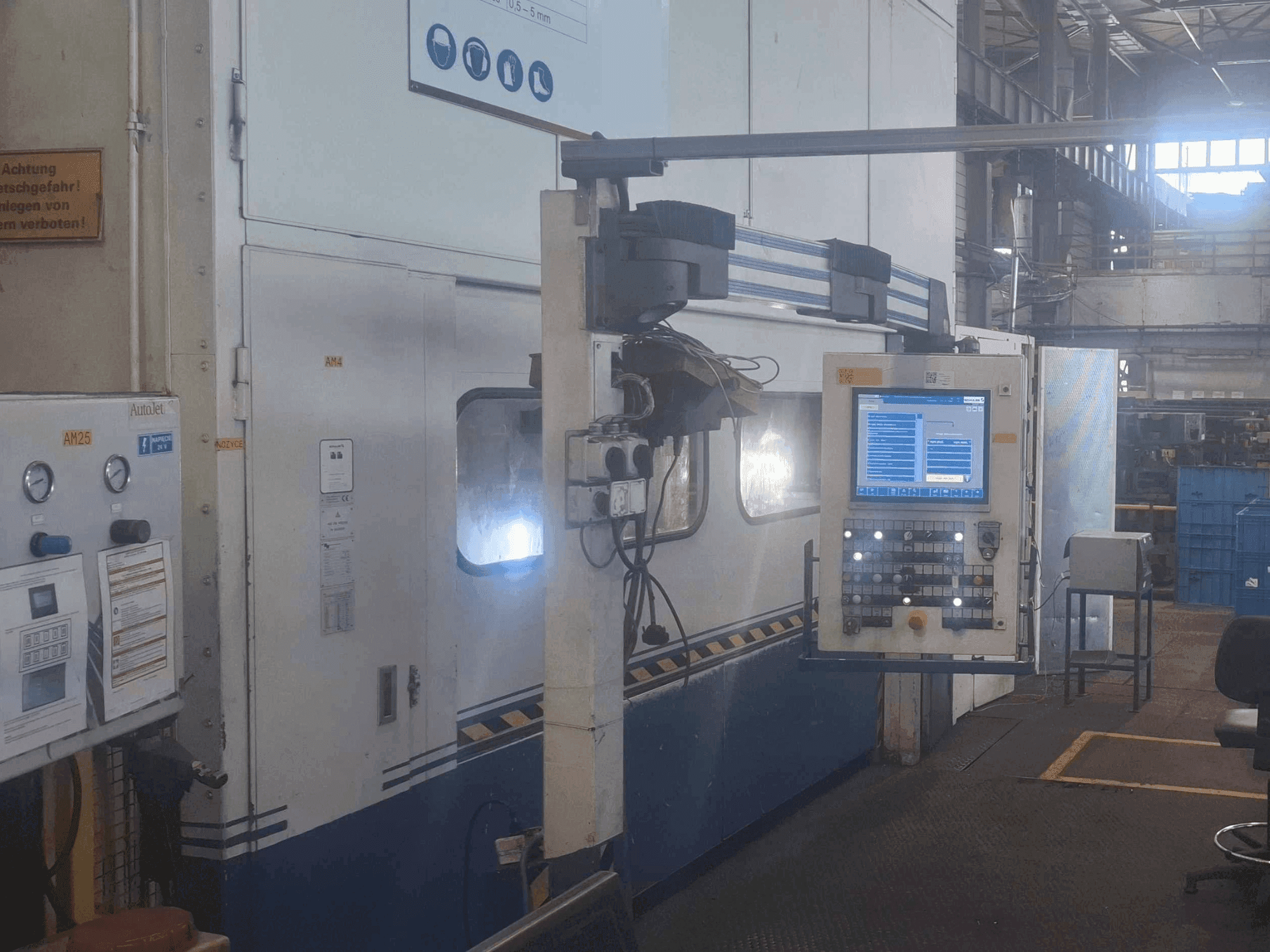 Prikaz stroja Müller HUQ 630.30 sprijeda