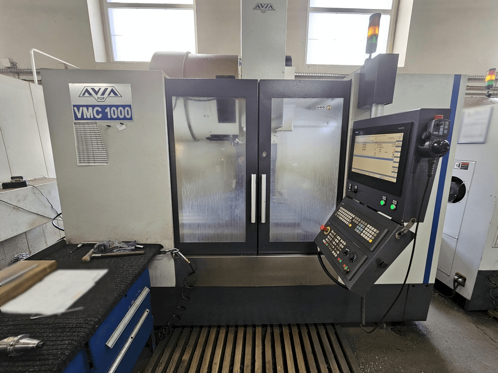 Prikaz stroja Avia VMC 1000 sprijeda