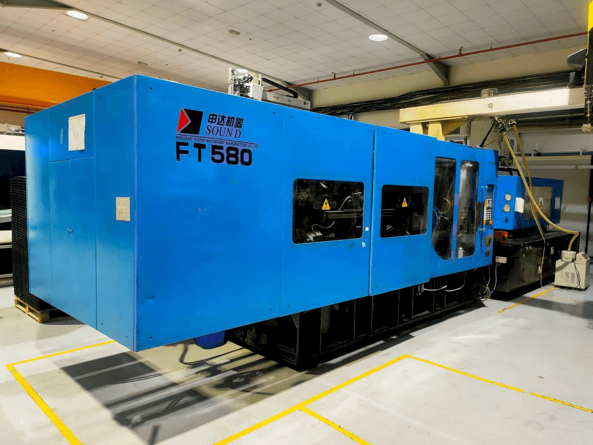Prikaz stroja Zhejiang Sound Machinery Manufacture FT 580 sprijeda