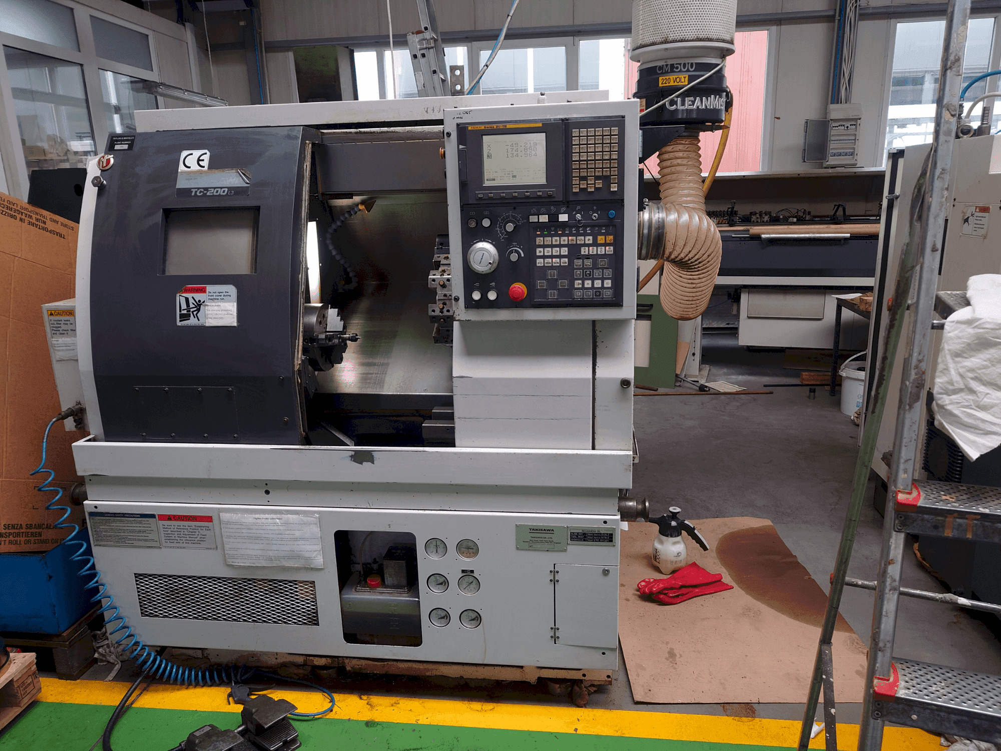 Prikaz stroja Takisawa TC-200 L3 sprijeda