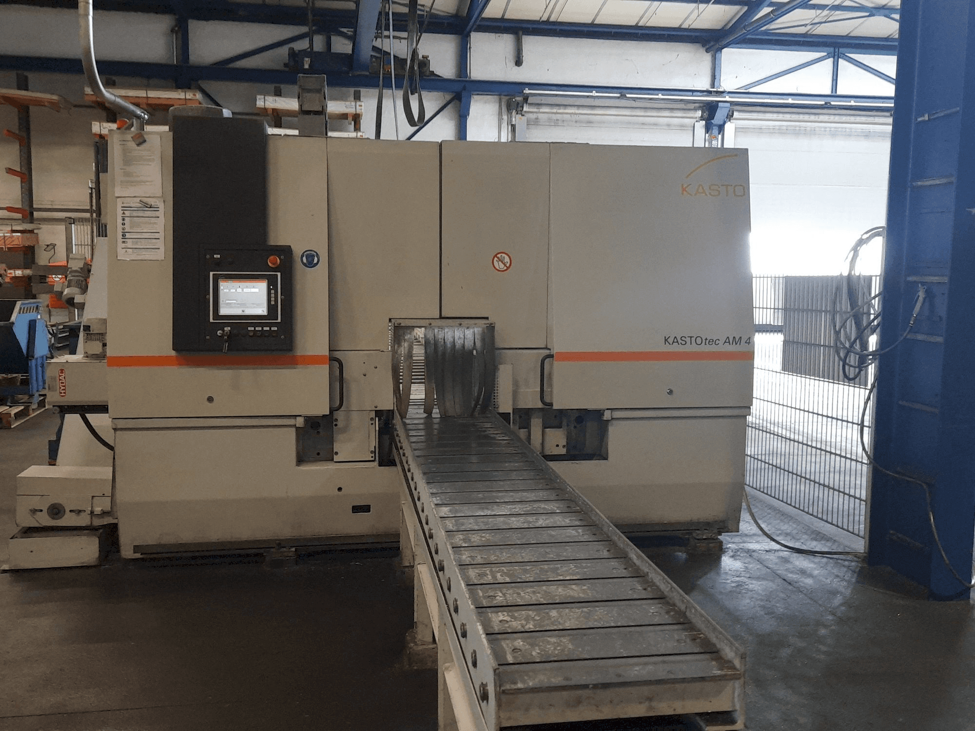 Prikaz stroja KASTO tec AM 4 sprijeda