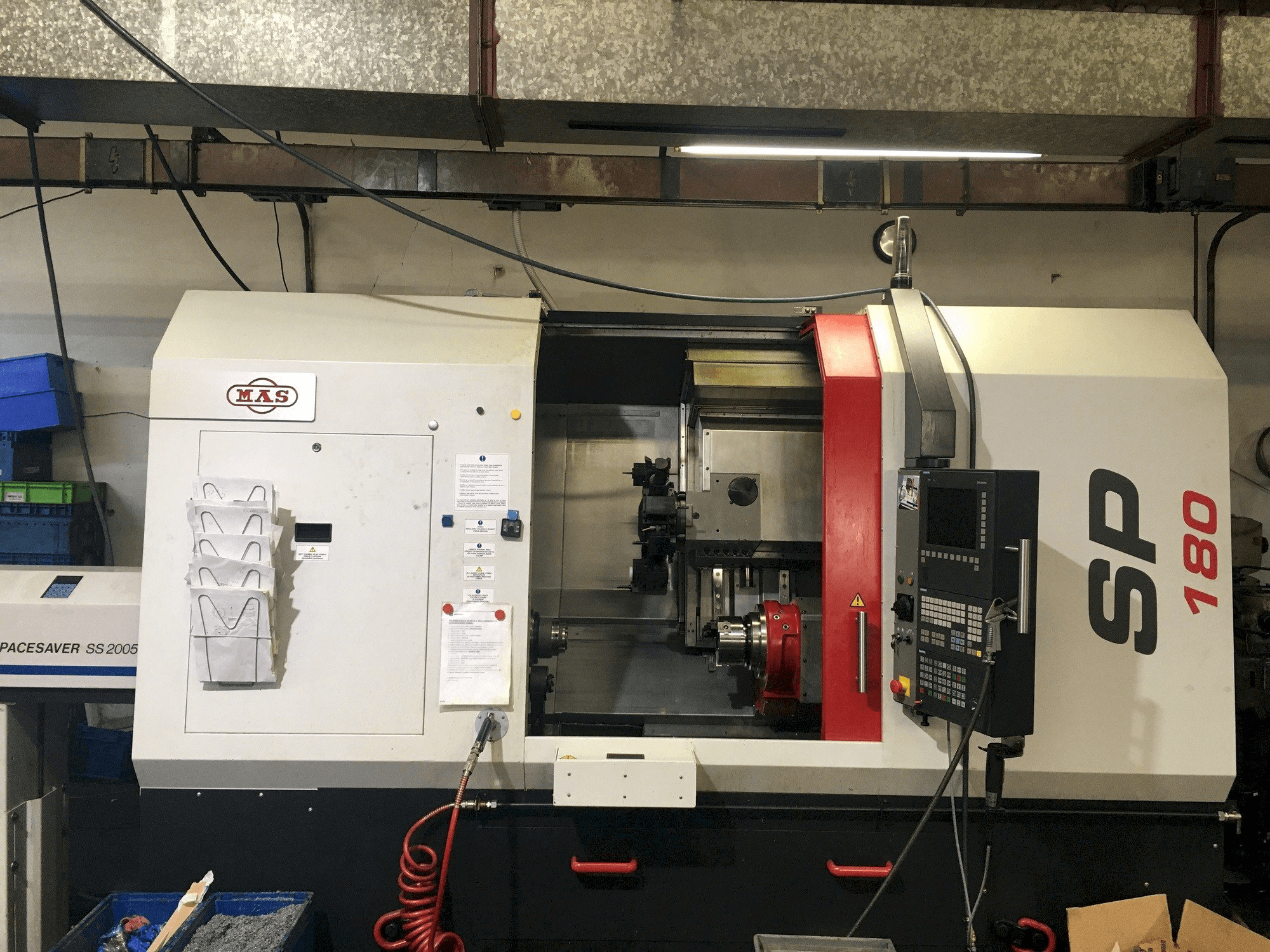 Prikaz stroja KOVOSVIT MAS SP 180 SY sprijeda