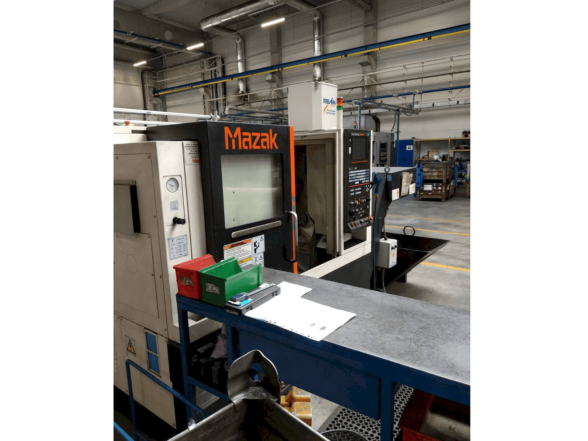 Prikaz stroja Mazak Quick Turn Smart 100 S sprijeda