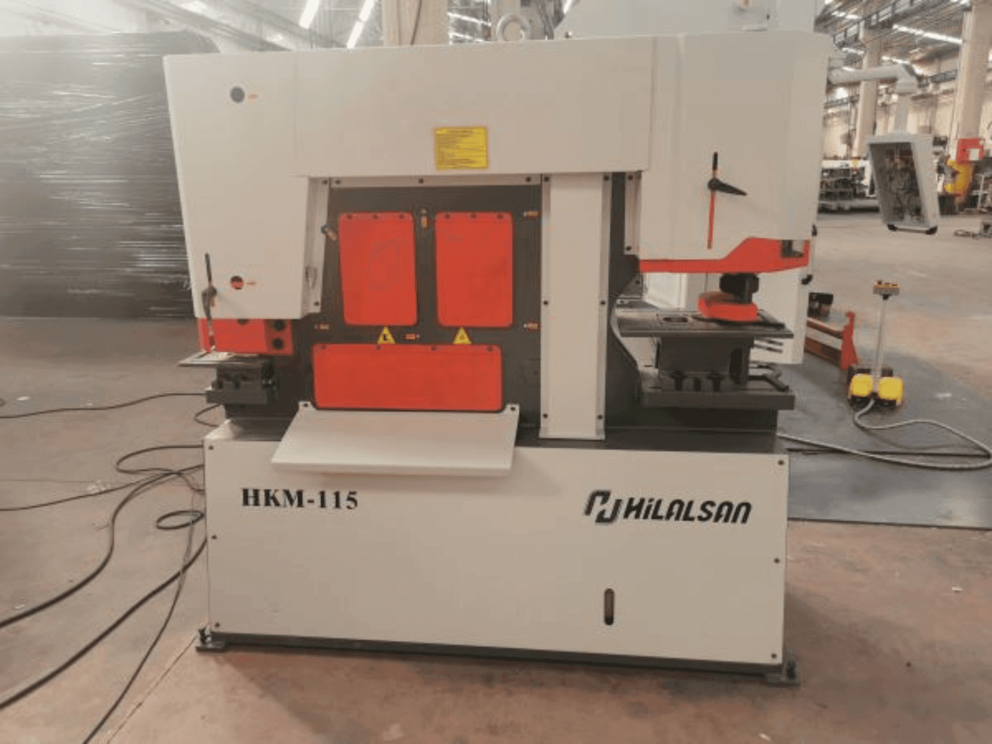 Prikaz stroja HILALSAN HKM-115 sprijeda