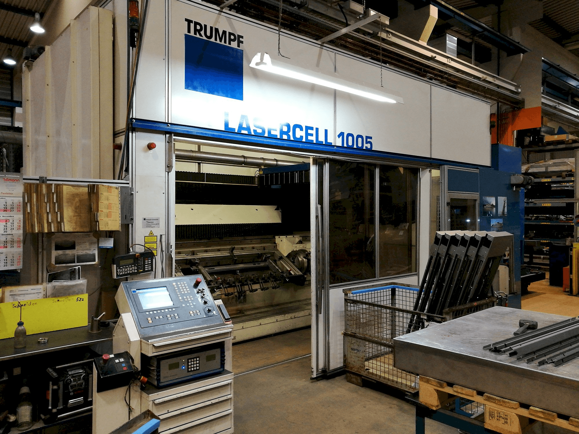 Prikaz stroja Trumpf Lasercell TLC 1005 slijeva