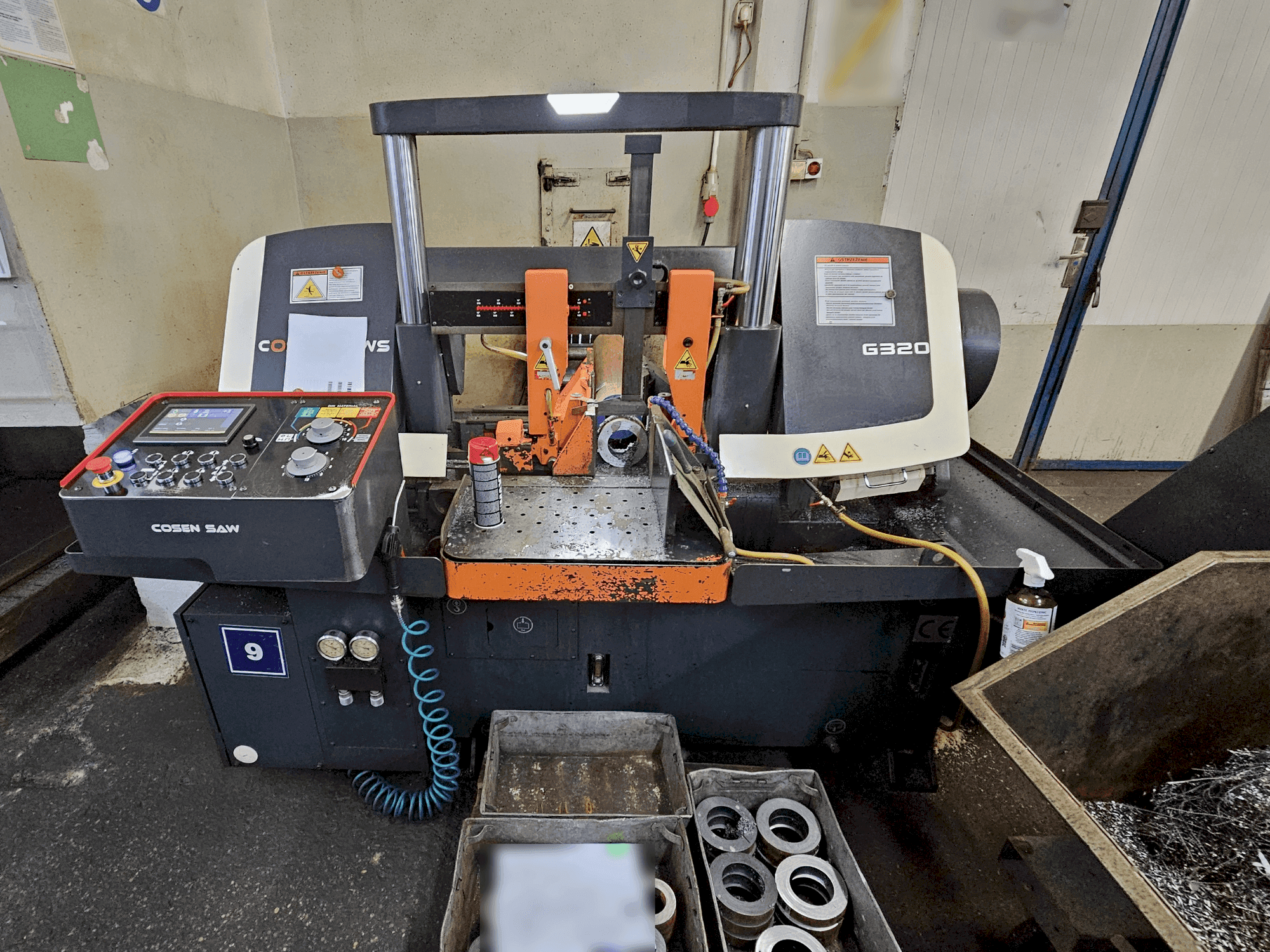 Prikaz stroja Cosen G320 sprijeda