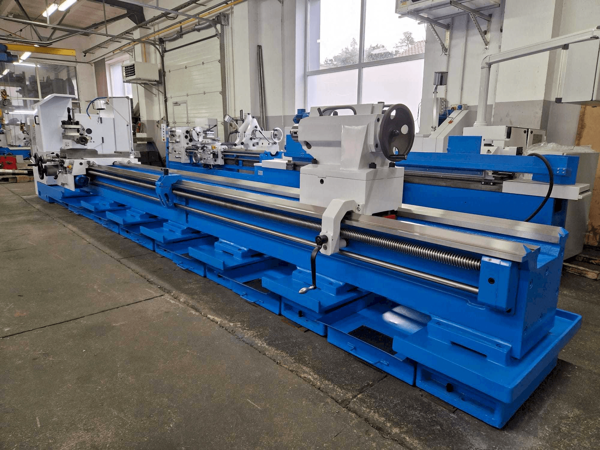 Prikaz stroja Poreba TPK 90 x 6000 sprijeda