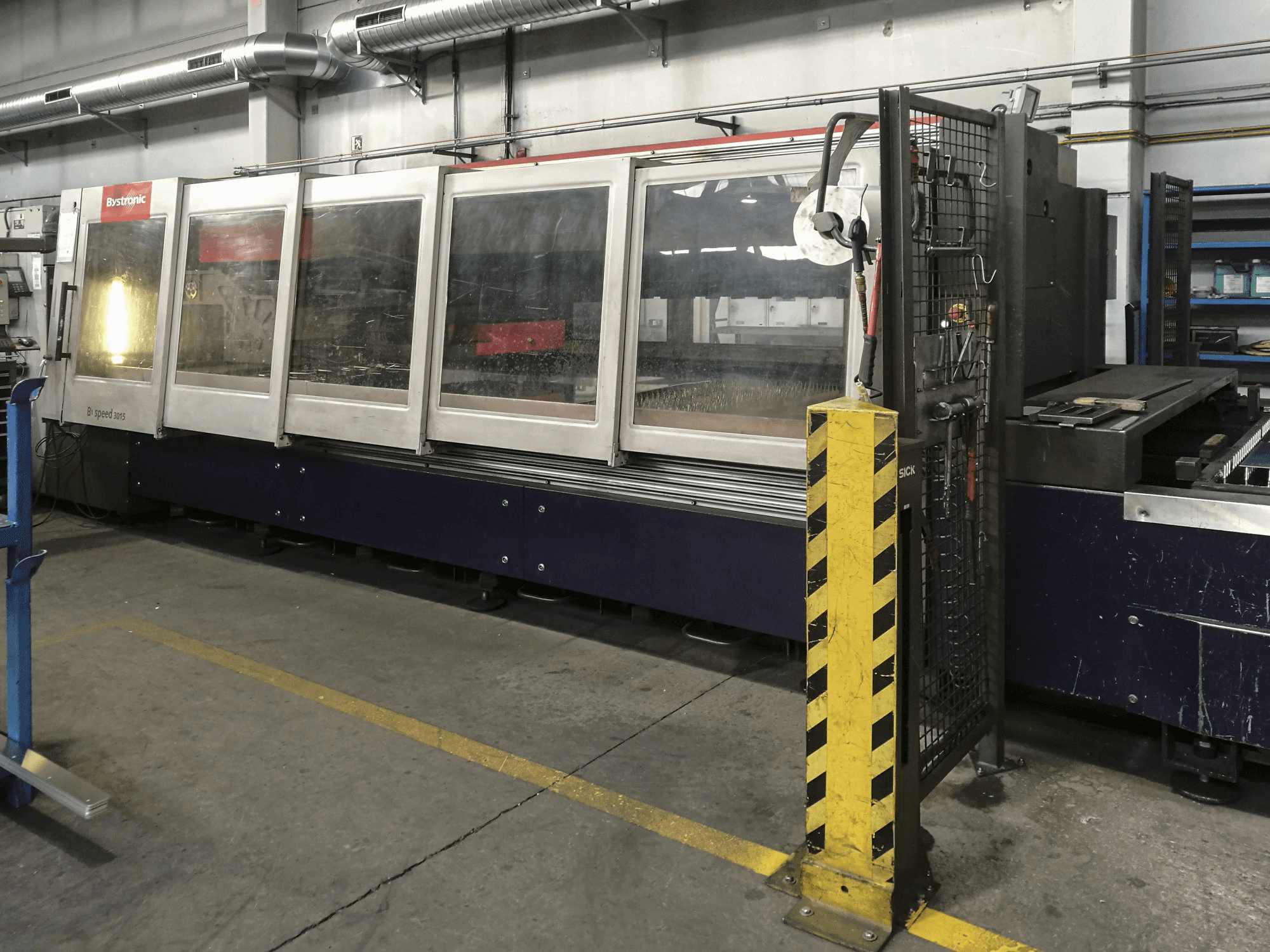Prikaz 1 stroja Bystronic Byspeed 3015 zdesna