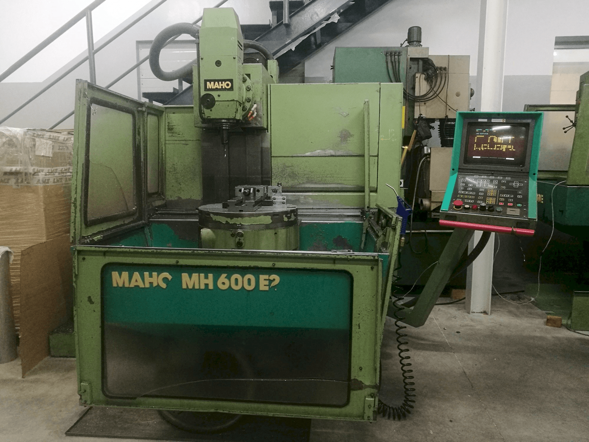 Prikaz stroja Maho MH 600 E2 sprijeda