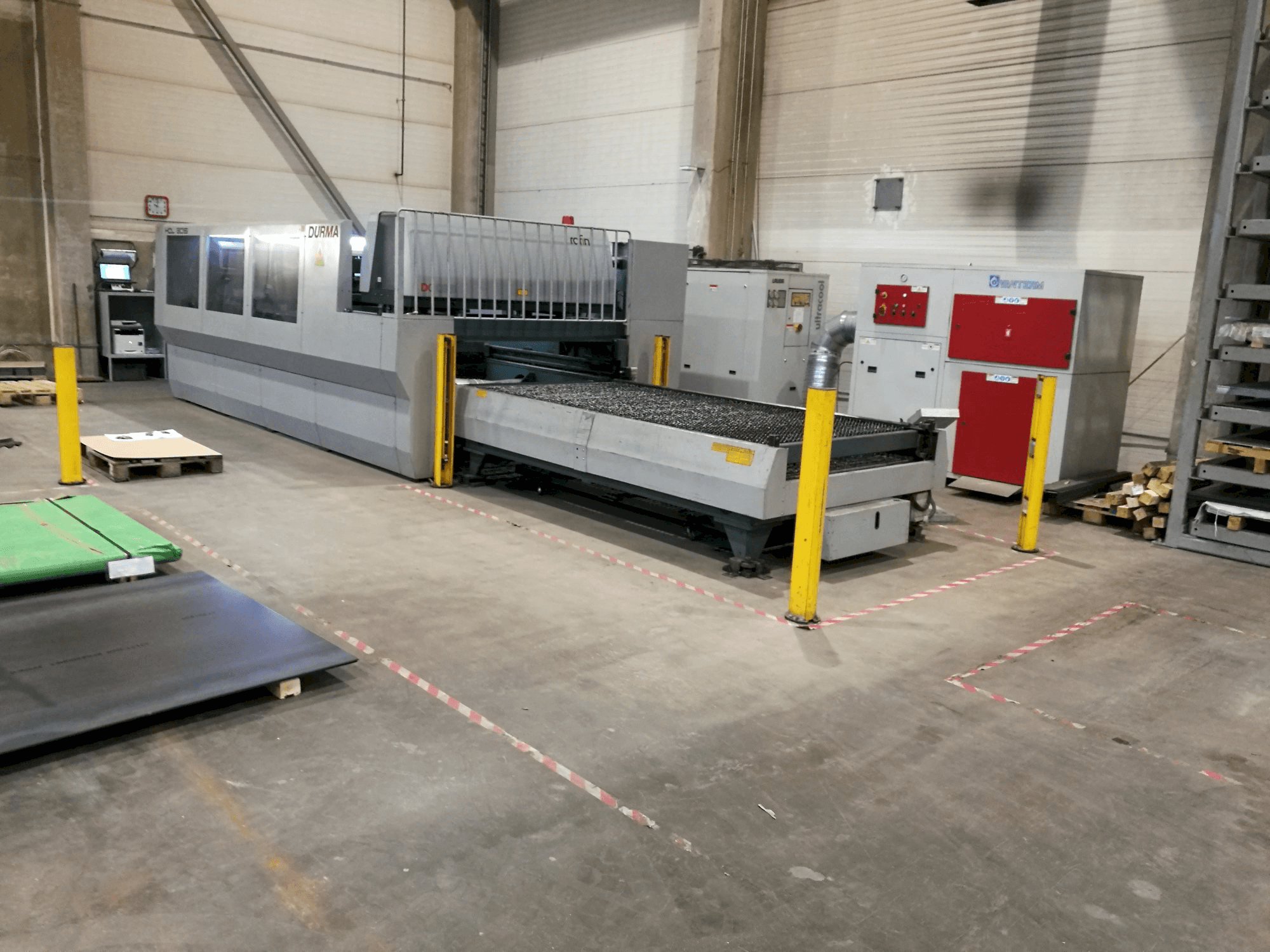 Prikaz stroja Durma HDL 3015 sprijeda