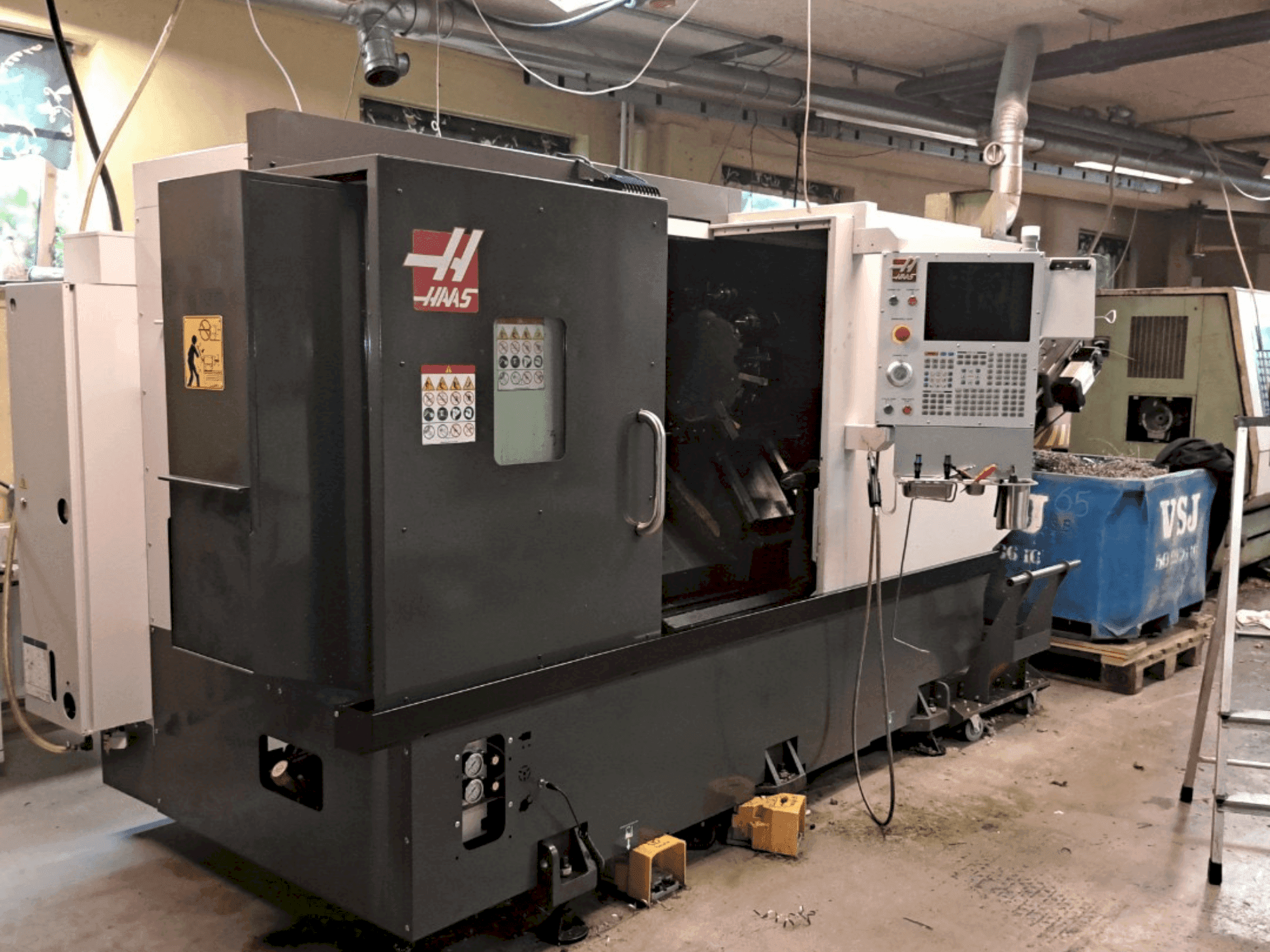 Prikaz stroja HAAS ST-30 Y sprijeda