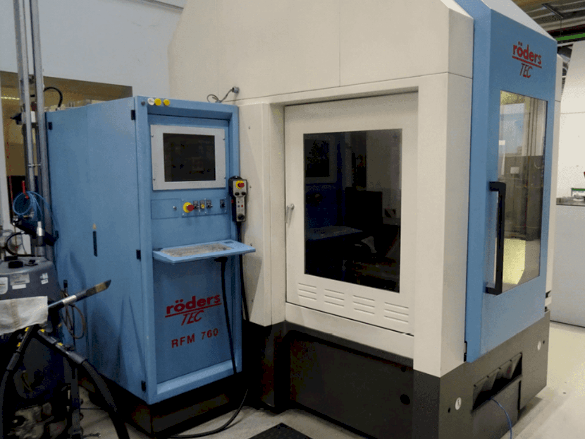 Prikaz stroja Roders RFM 760 sprijeda