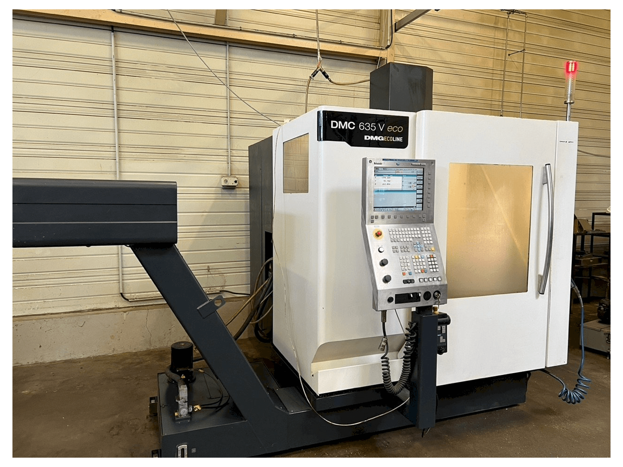 Prikaz stroja DMG DMC 635V ECOLINE sprijeda