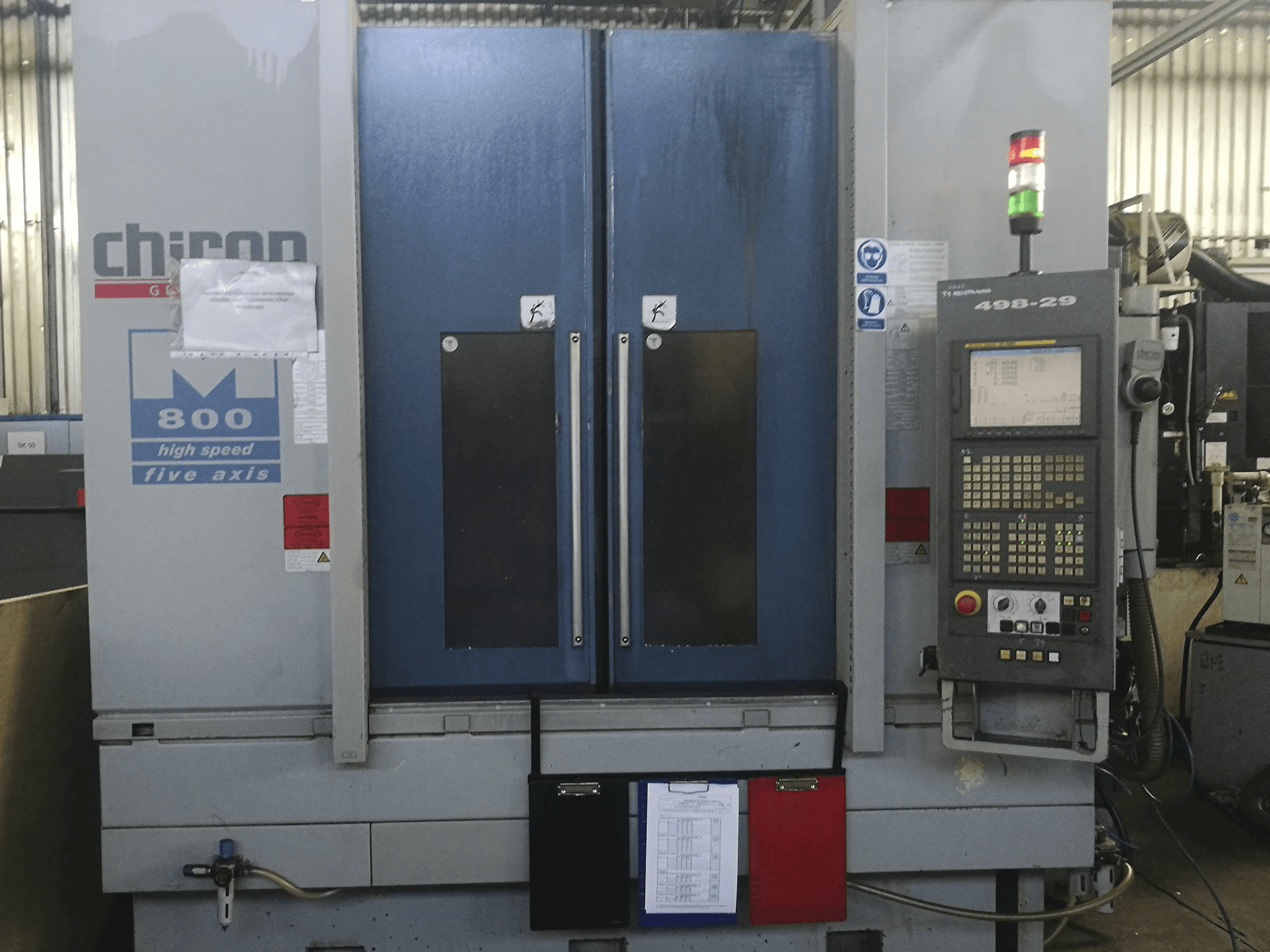 Prikaz stroja CHIRON MILL 800 sprijeda