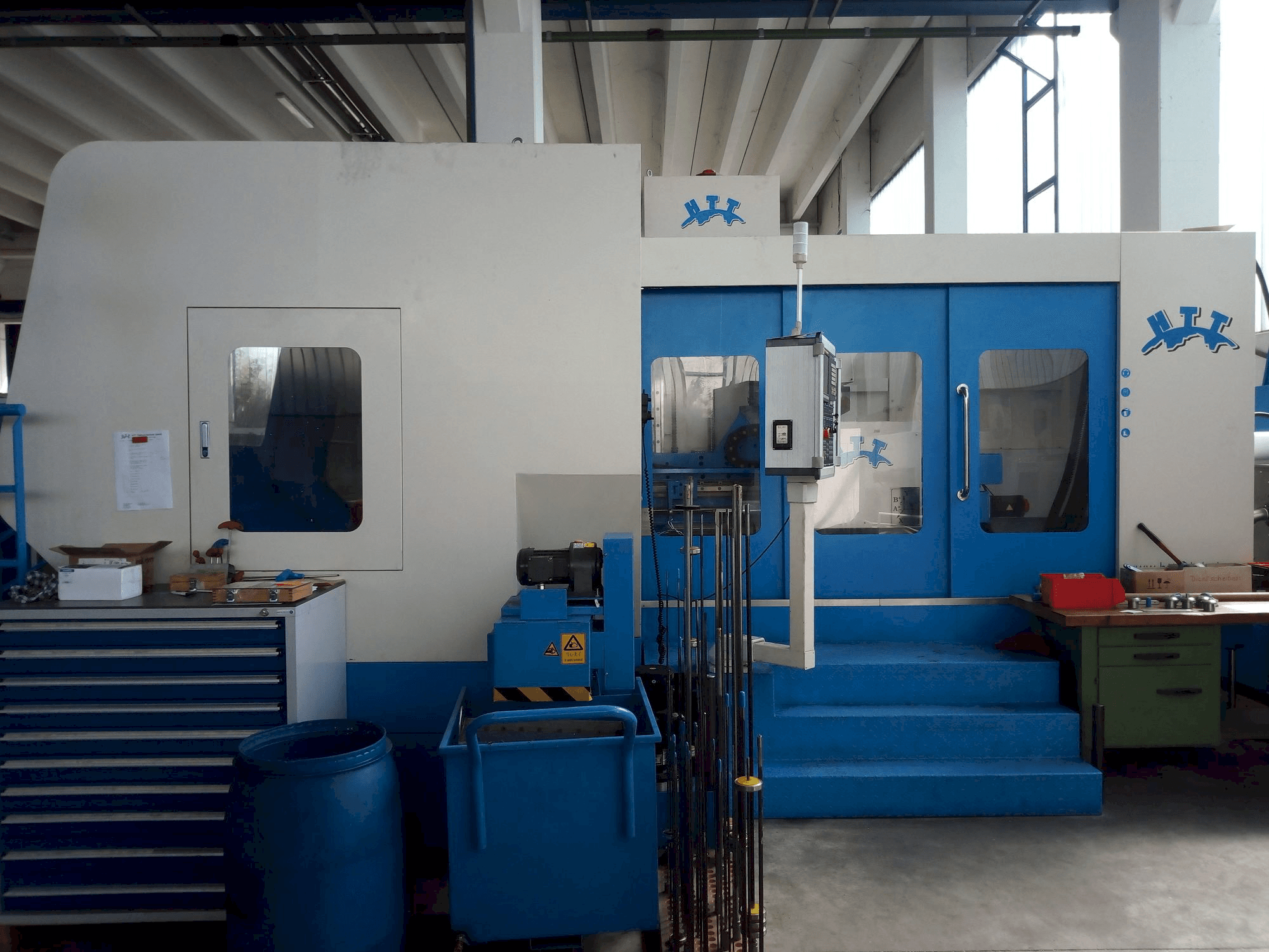 Prikaz stroja HTT KBR6-1008 sprijeda