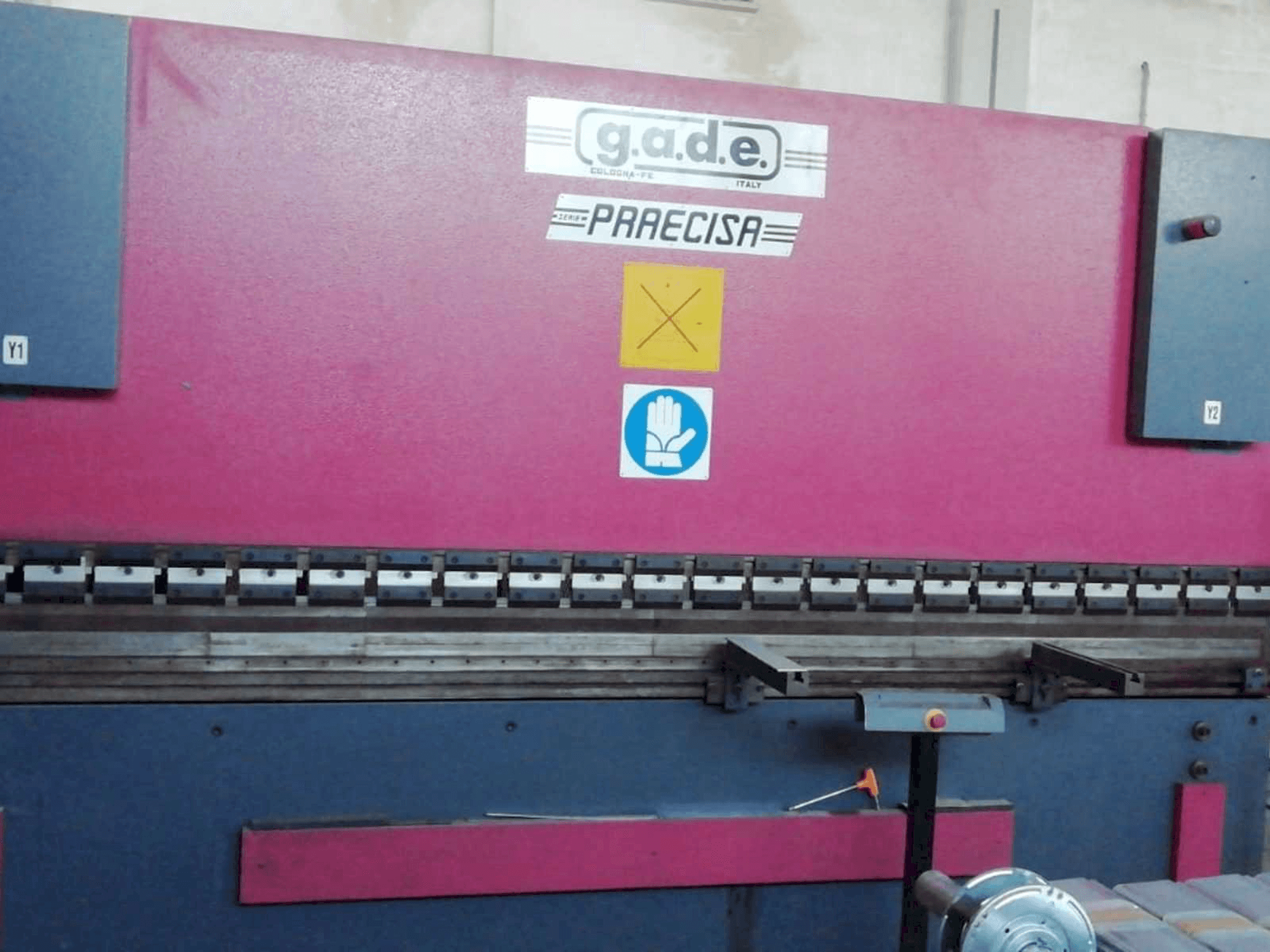 Prikaz stroja Gade PS-C 4120 sprijeda