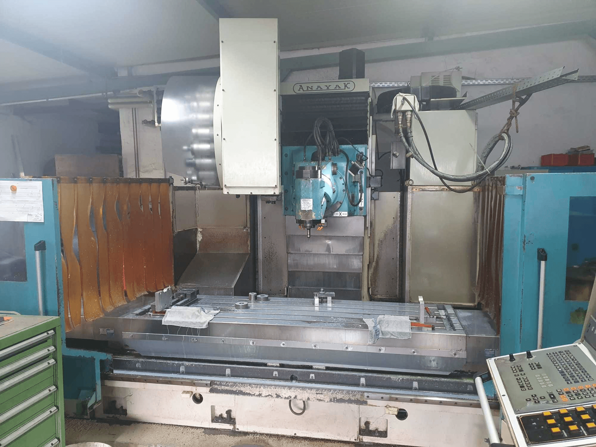 Prikaz stroja ANAYAK VH 2200 sprijeda