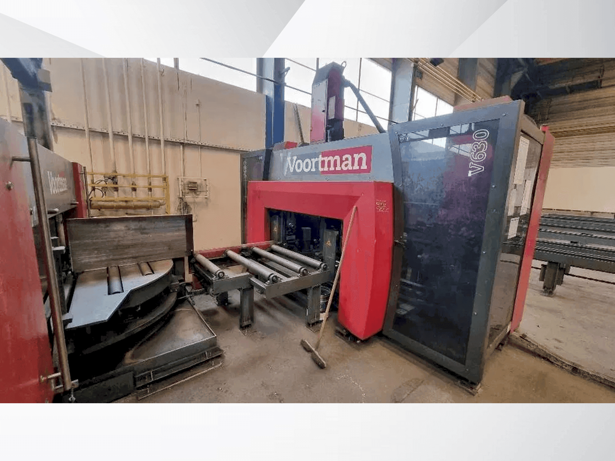 Prikaz stroja VOORTMAN V630 / VB1050 sprijeda
