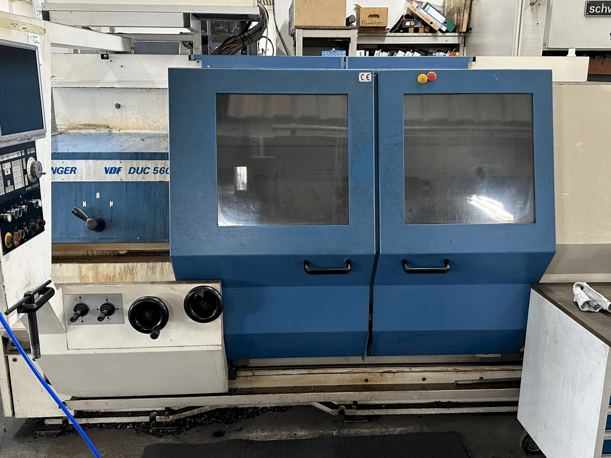 Prikaz stroja BOEHRINGER DUC 560 sprijeda