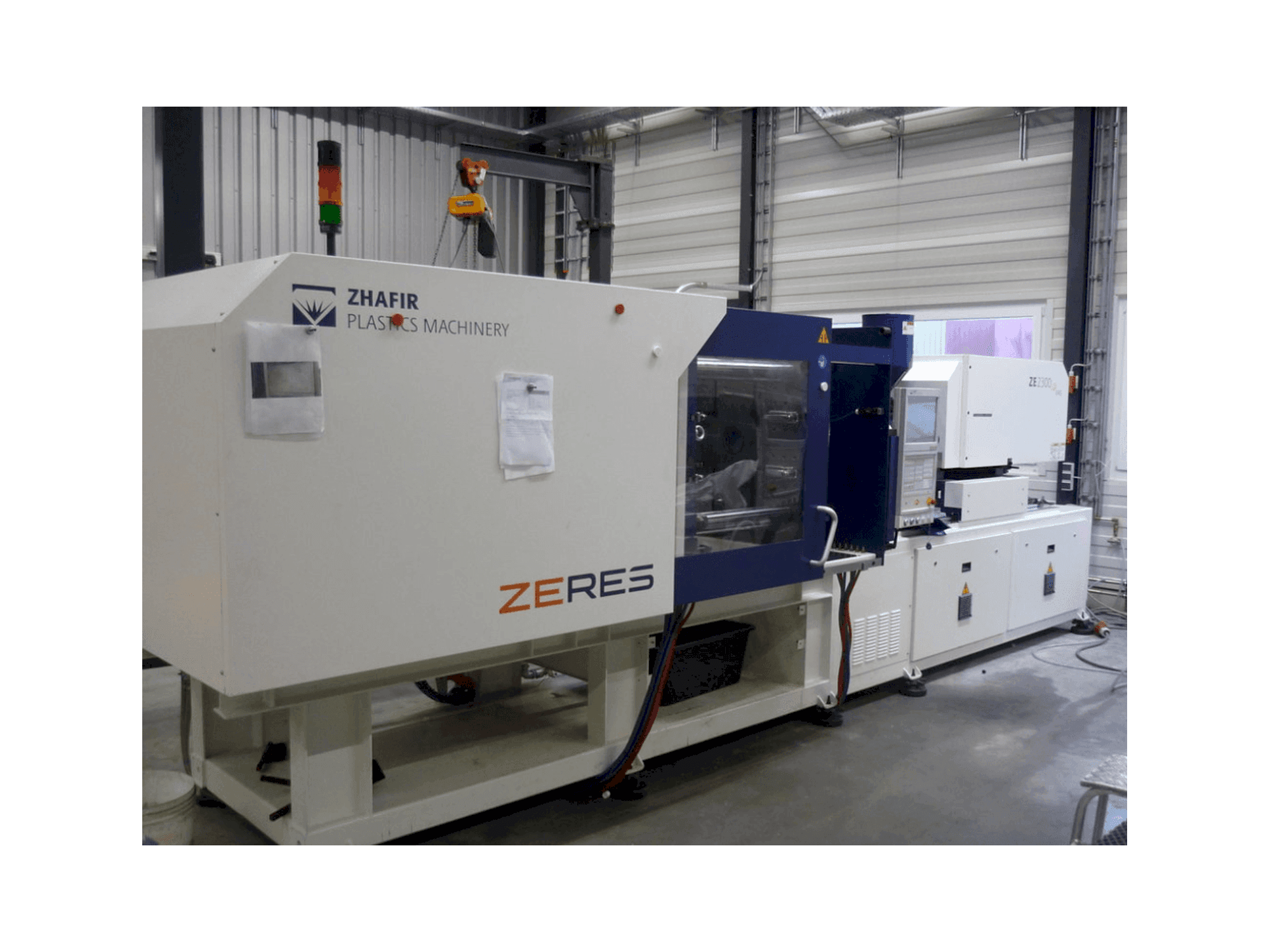 Prikaz stroja ZHAFIR ZERES 2300 Haitian sprijeda