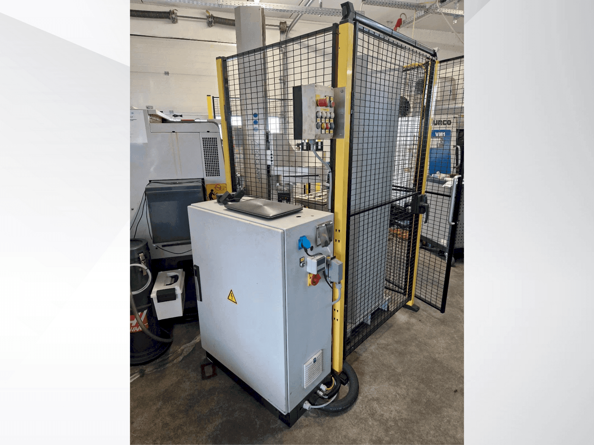 Prikaz stroja Zeroclamp Zerobot 100P sprijeda