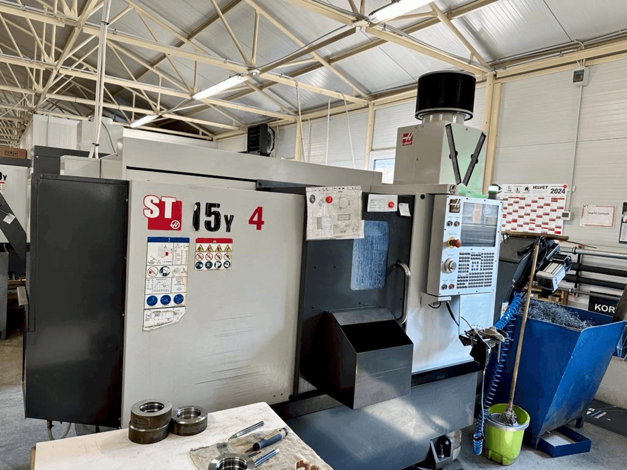 Prikaz stroja HAAS ST-15Y sprijeda