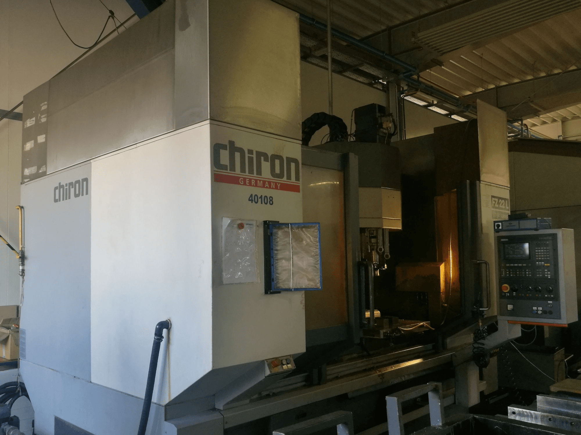 Prikaz stroja Chiron FZ 18L zdesna