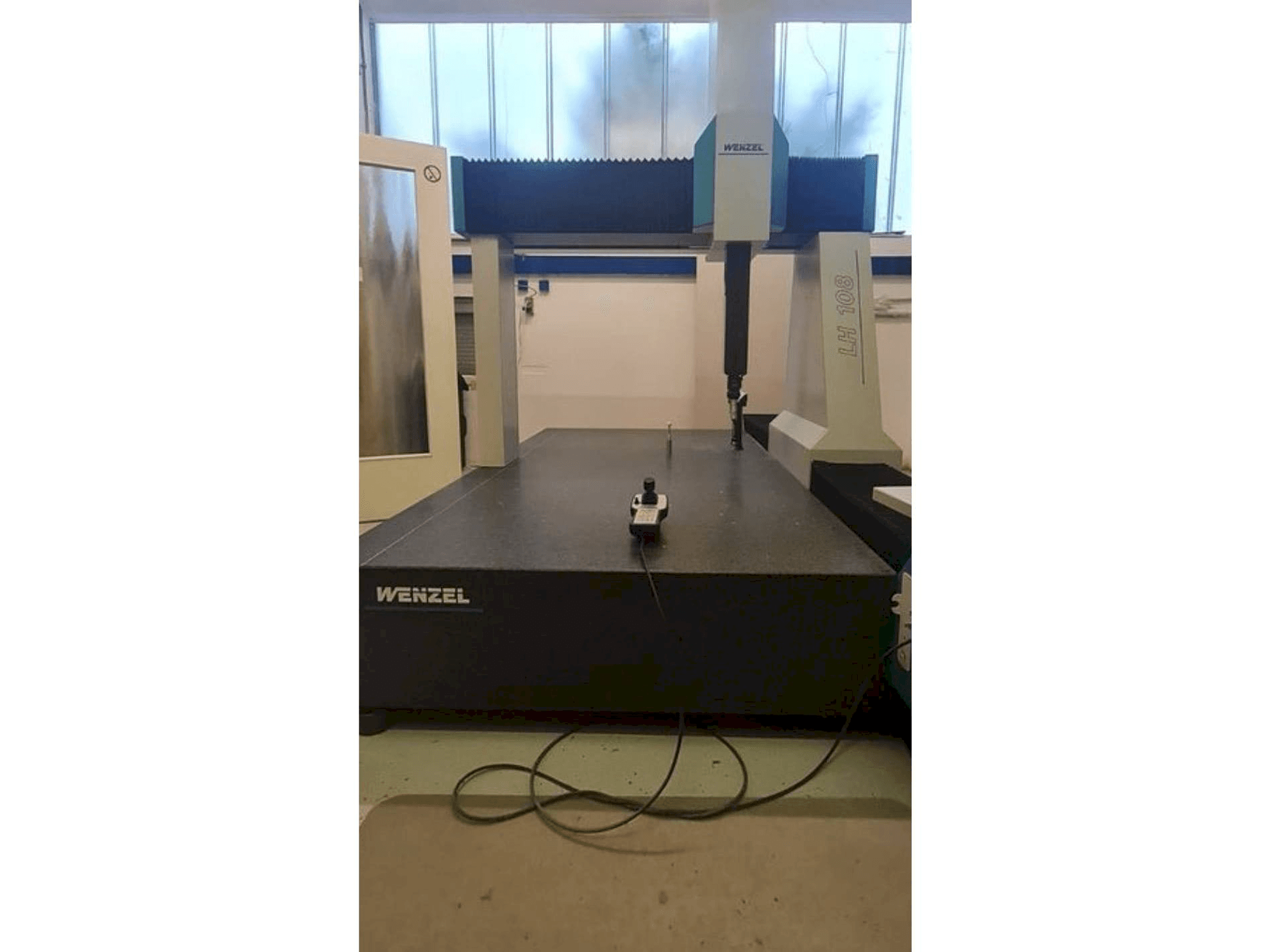 Prikaz stroja Wenzel LH 108 sprijeda