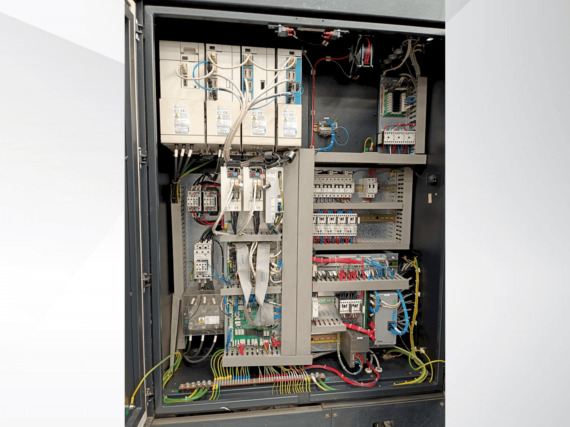 Detalj stroja Mazak VTC-200C