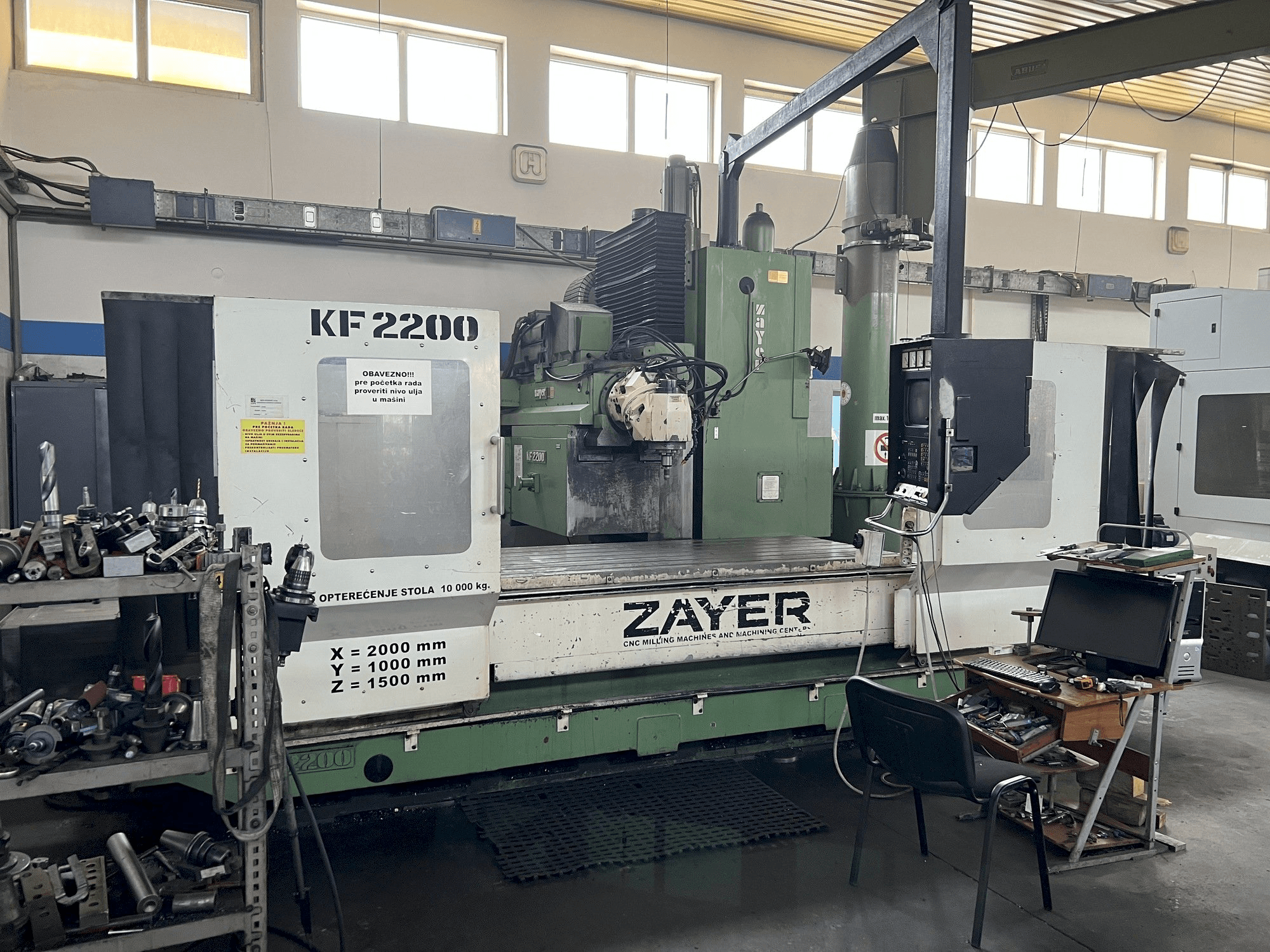 Prikaz stroja Zayer KF 2200 sprijeda