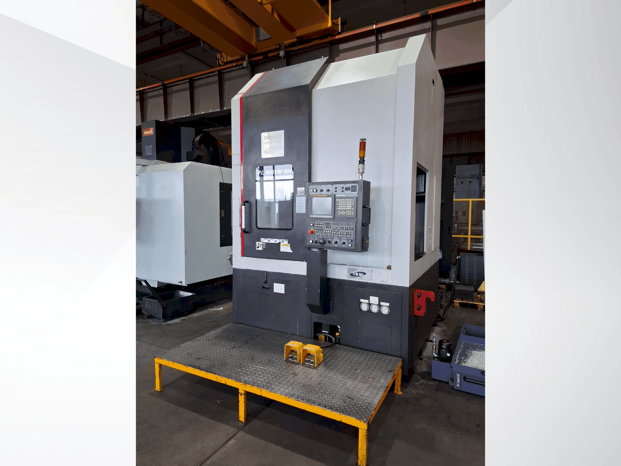 Prikaz stroja SMEC PL 800VM RH sprijeda