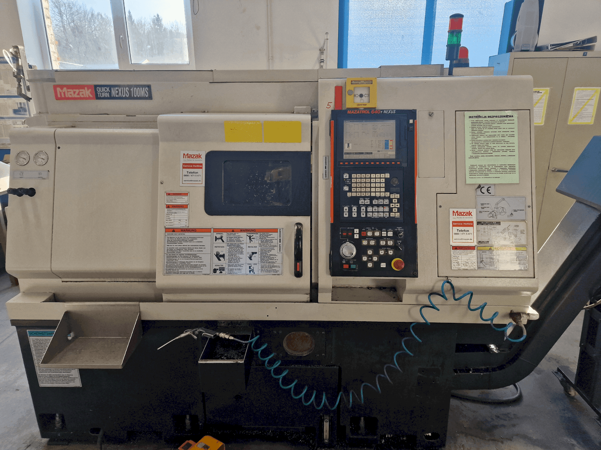Prikaz stroja Mazak QTN-100MS sprijeda