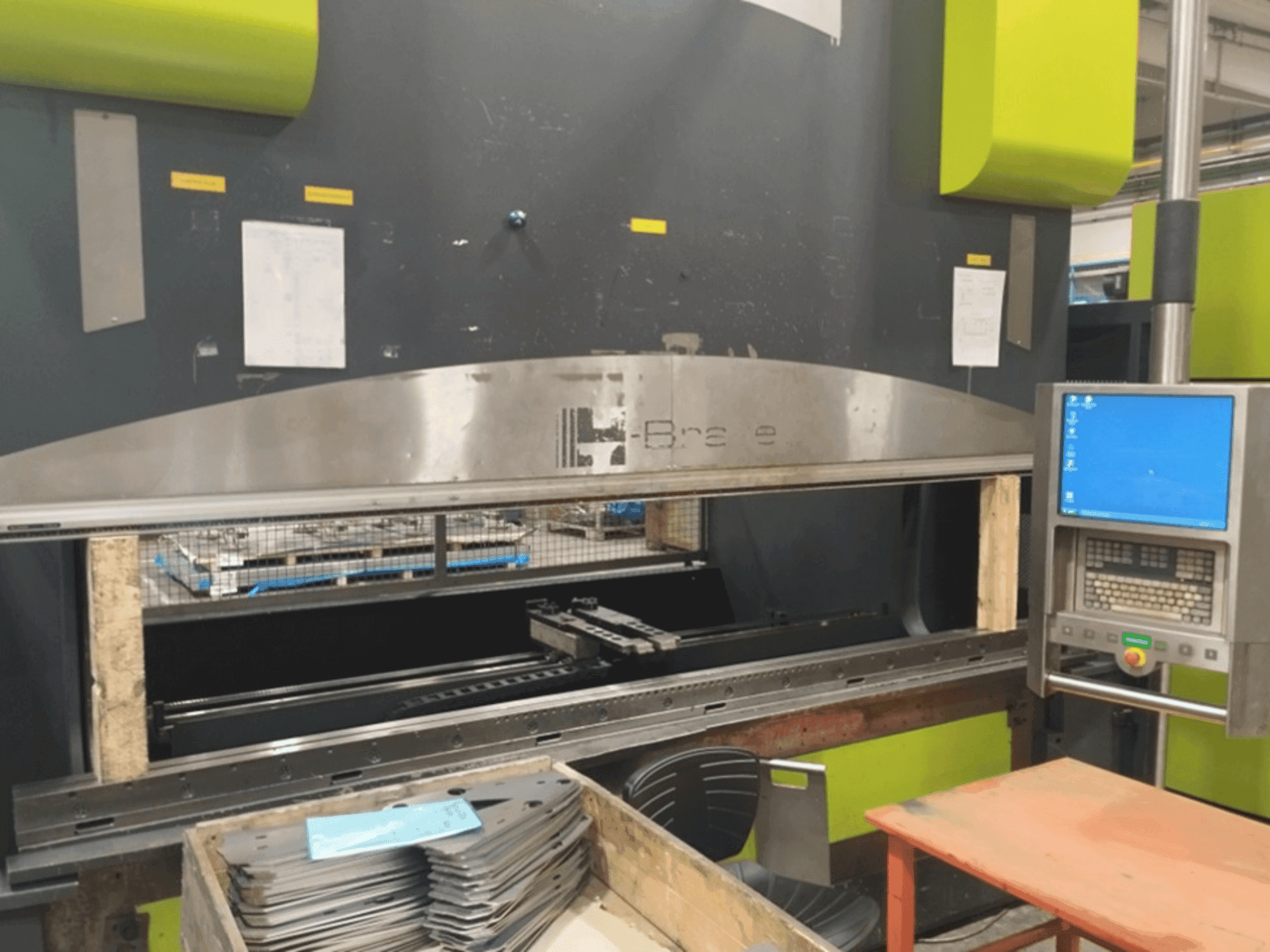 Prikaz stroja Safan SAFAN H-BRAKE 240-3100 sprijeda