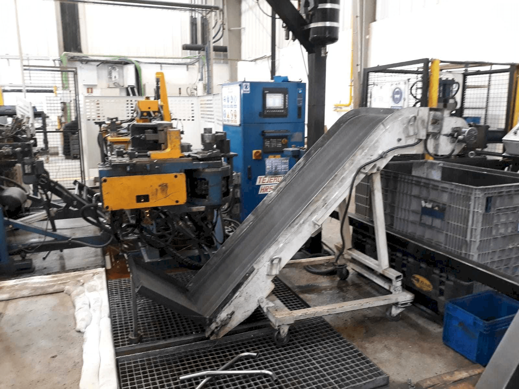 Prikaz stroja Tejero HR-50-CNC sprijeda